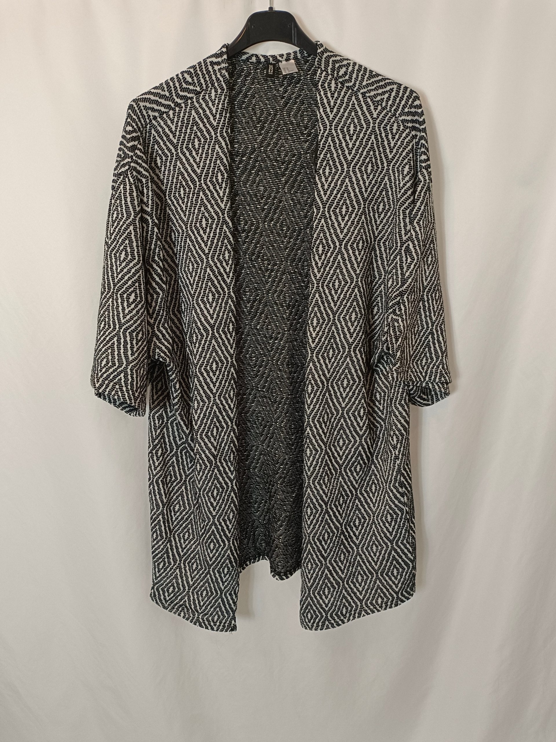 H&M. kimono/cárdigan estampado T.m
