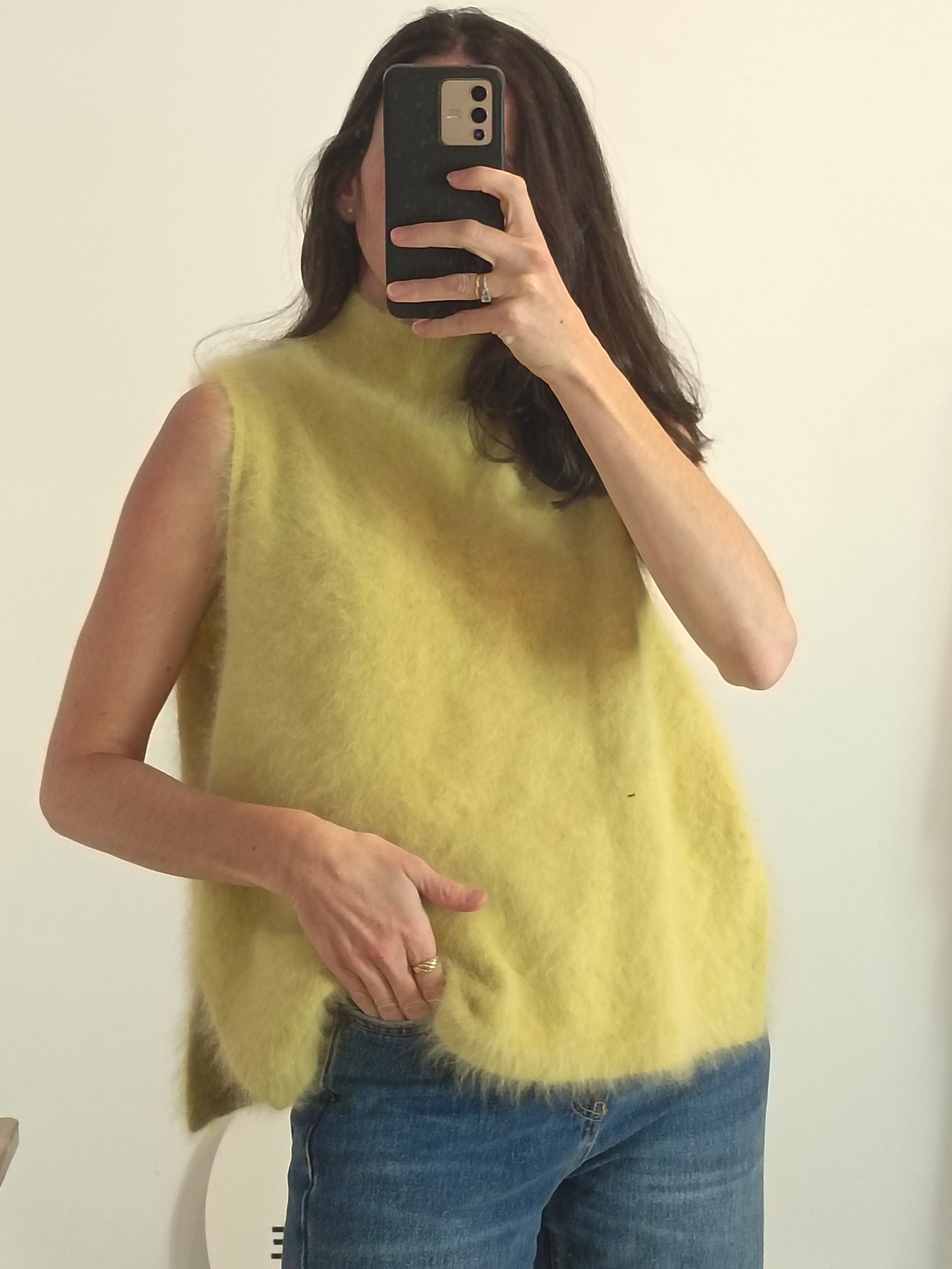 BELLEROSE. Chaleco amarillo angora T.s