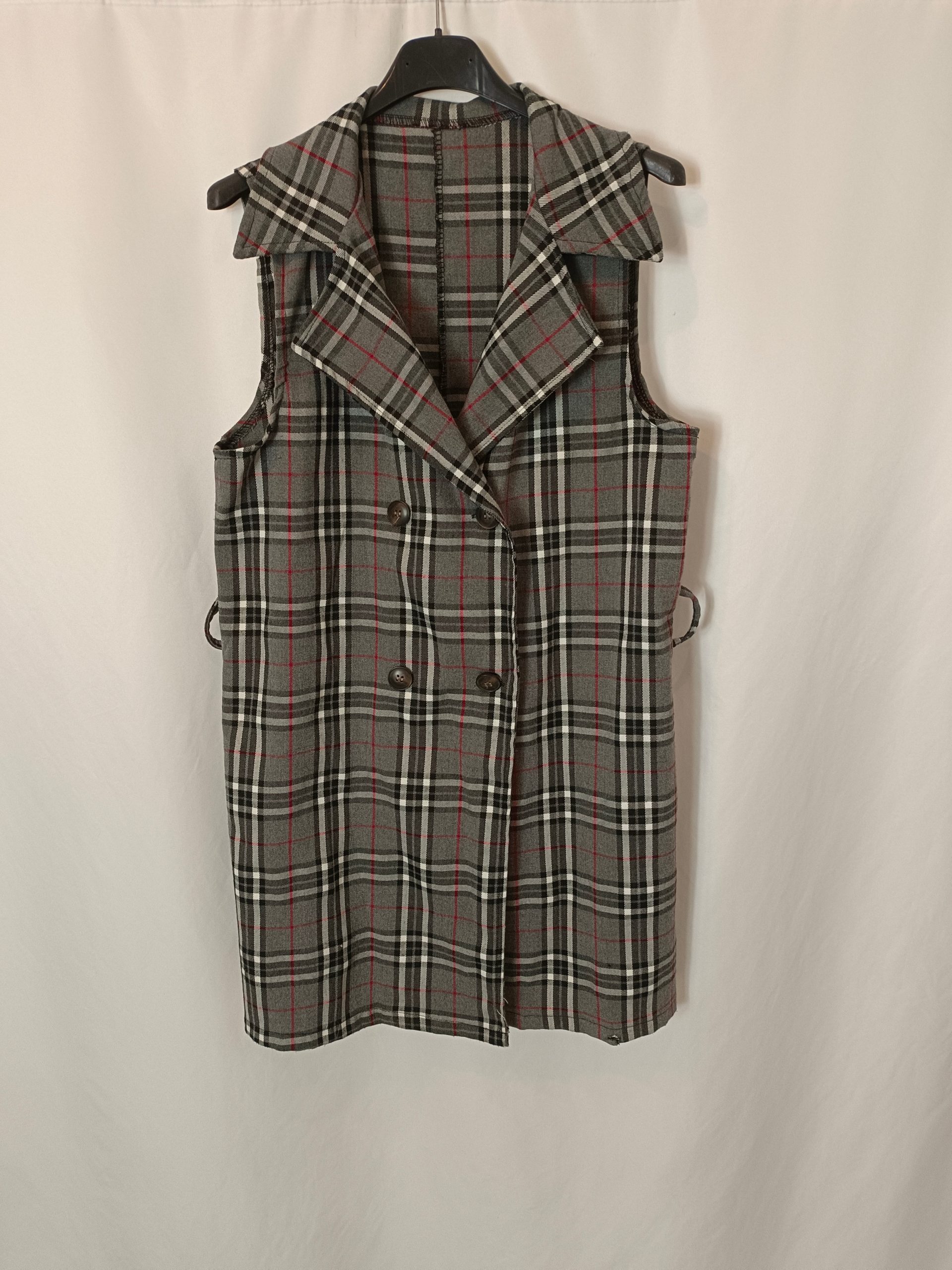 OTRAS. Chaleco gris cuadros. TU (M)