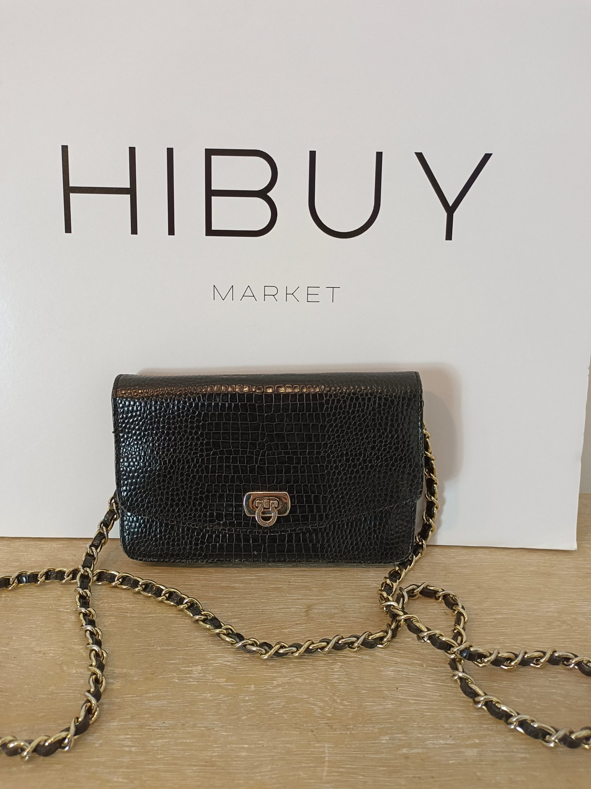 OTRAS.Bolso negro cadena