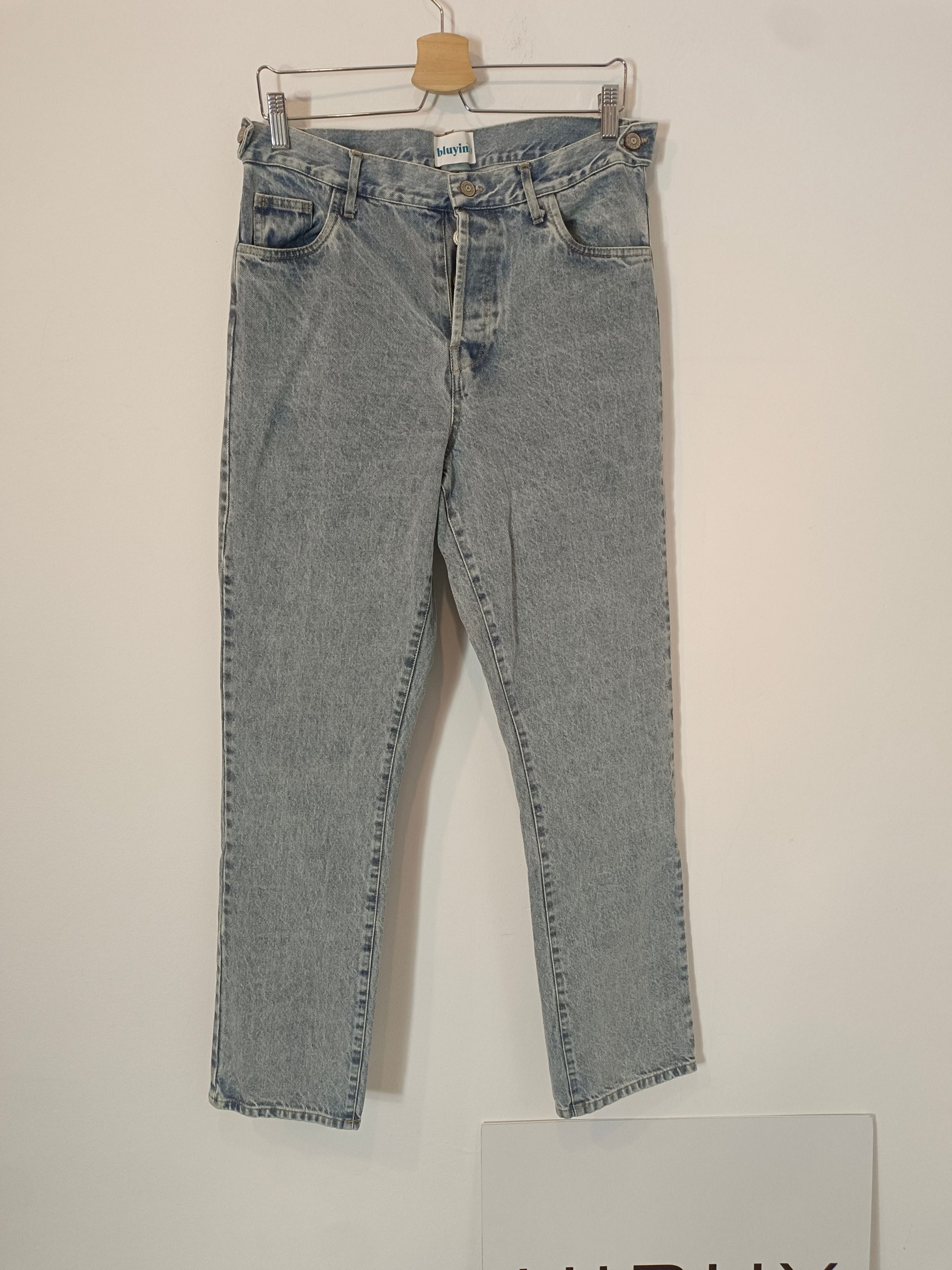 BLUYINS. Pantalón denim efecto desgastado T.u(42)
