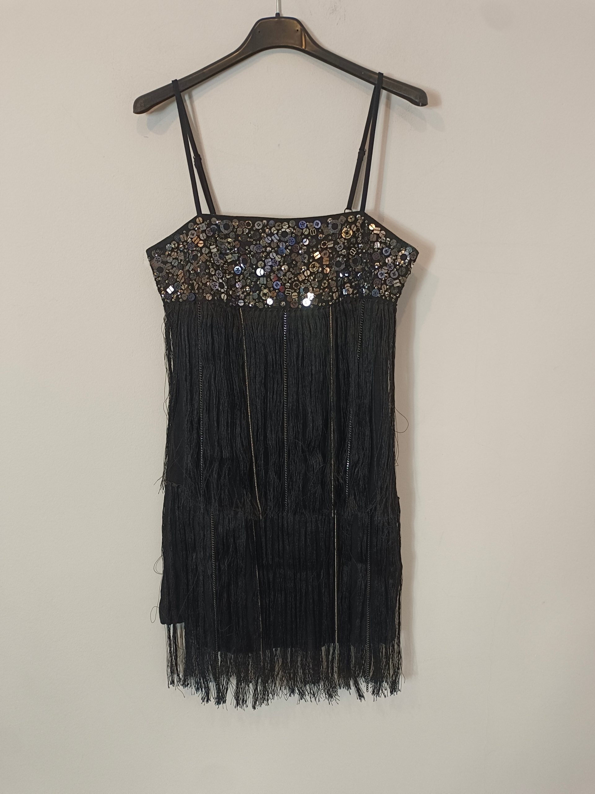 PINKO. Vestido negro flecos vintage T. m