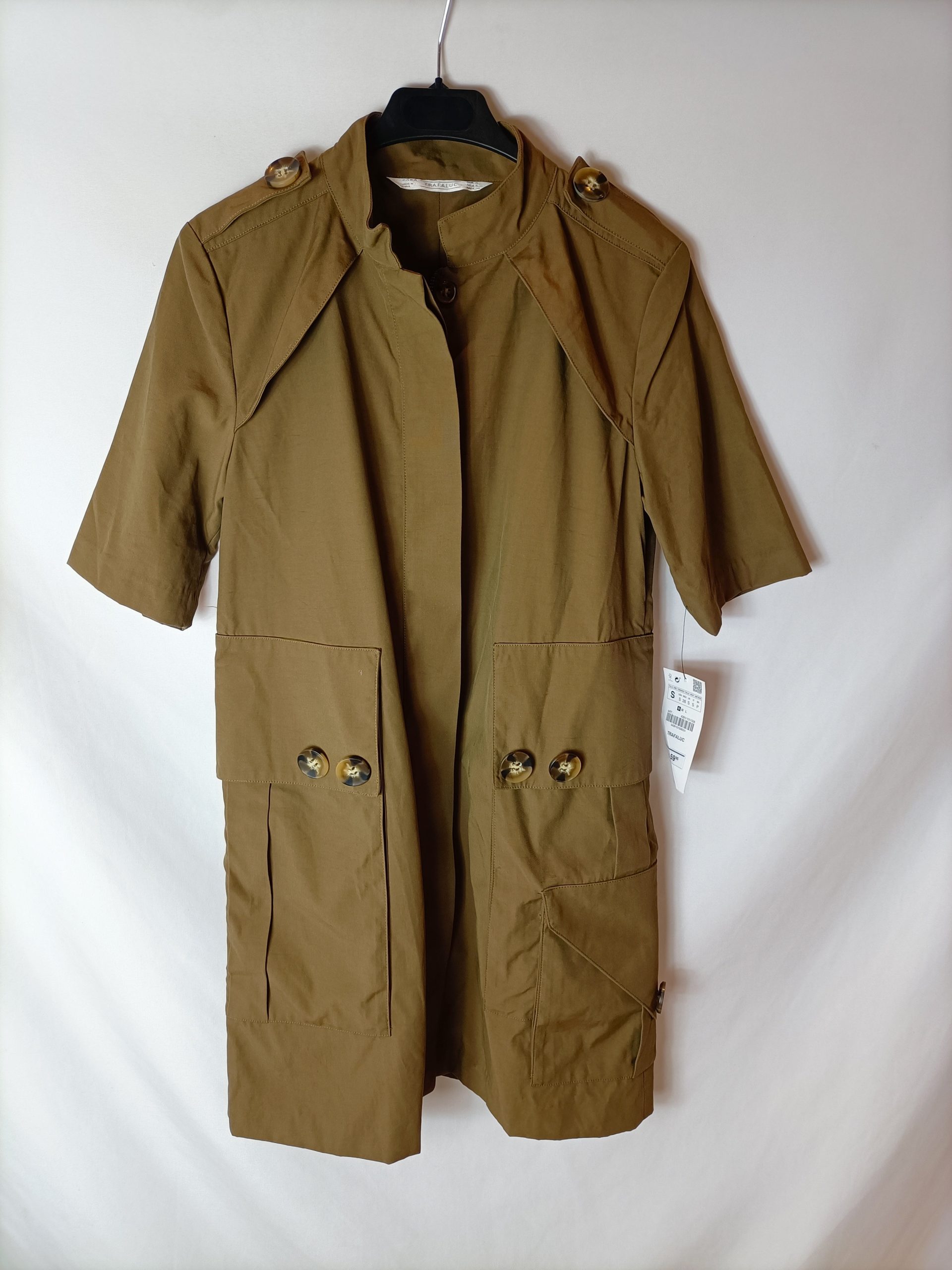 ZARA. Vestido/chaqueta verde T.s