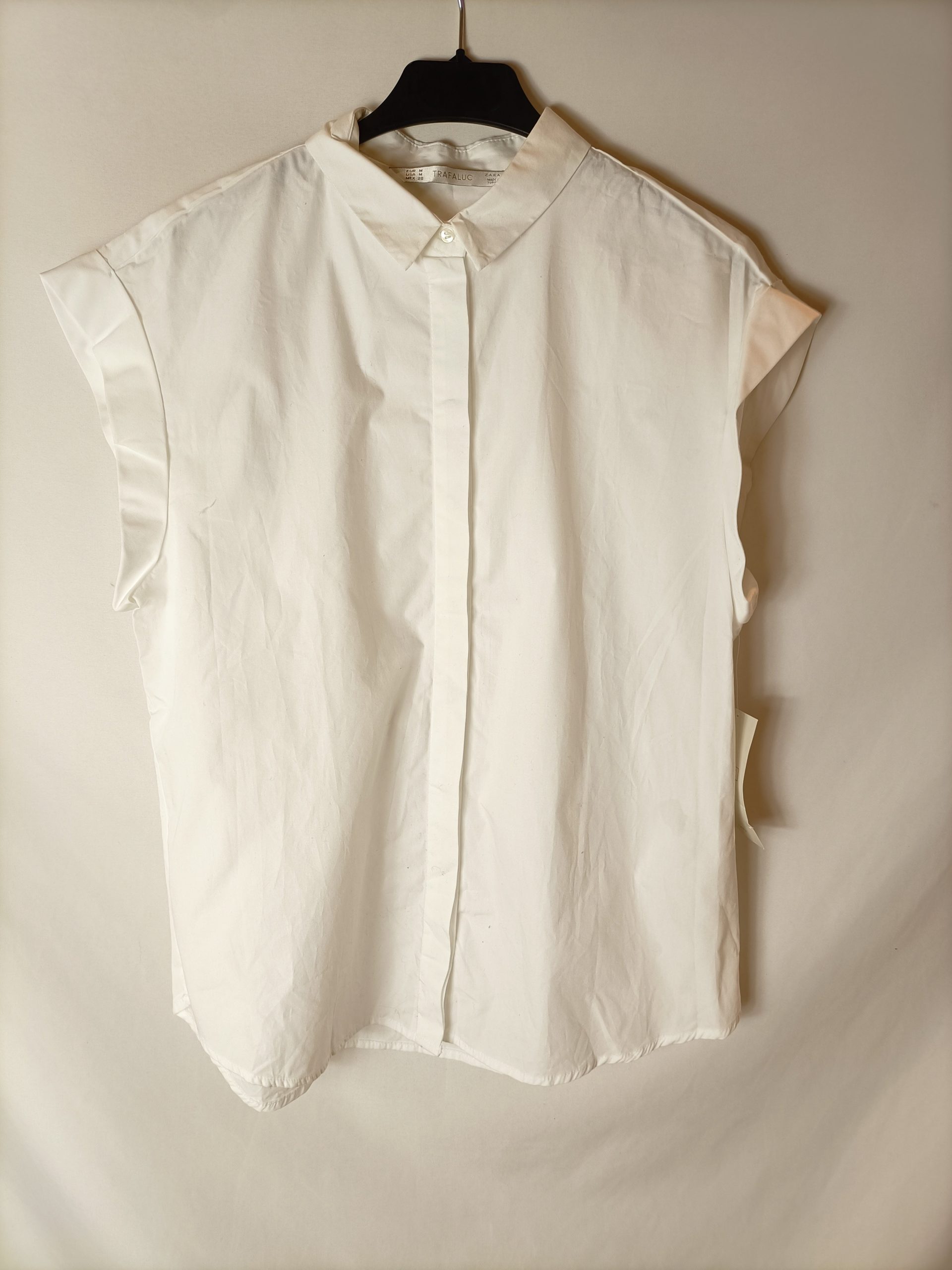 ZARA. Camisa blanca sin mangas T.m