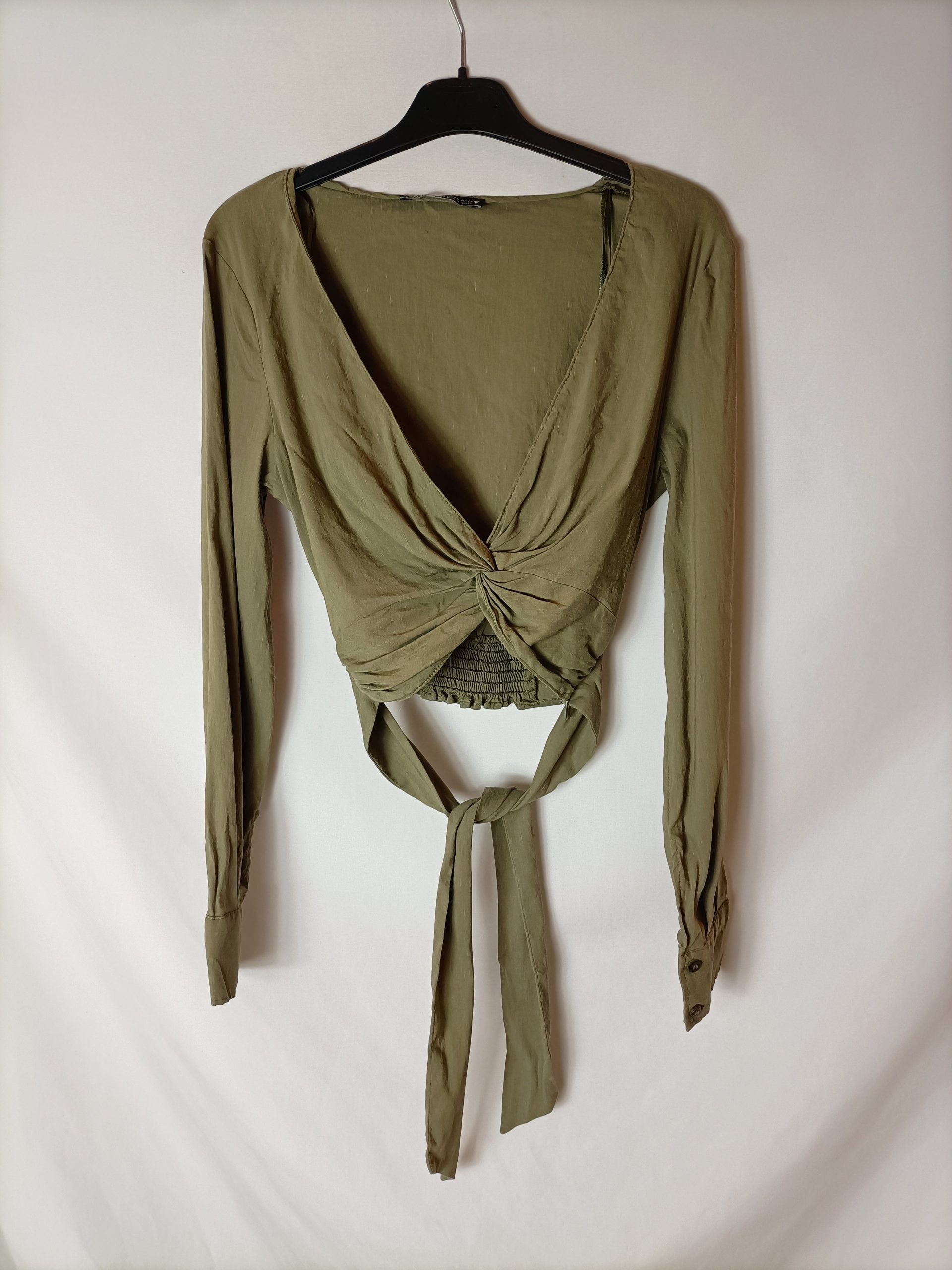 ZARA. Top verde manga larga lazada. T XS
