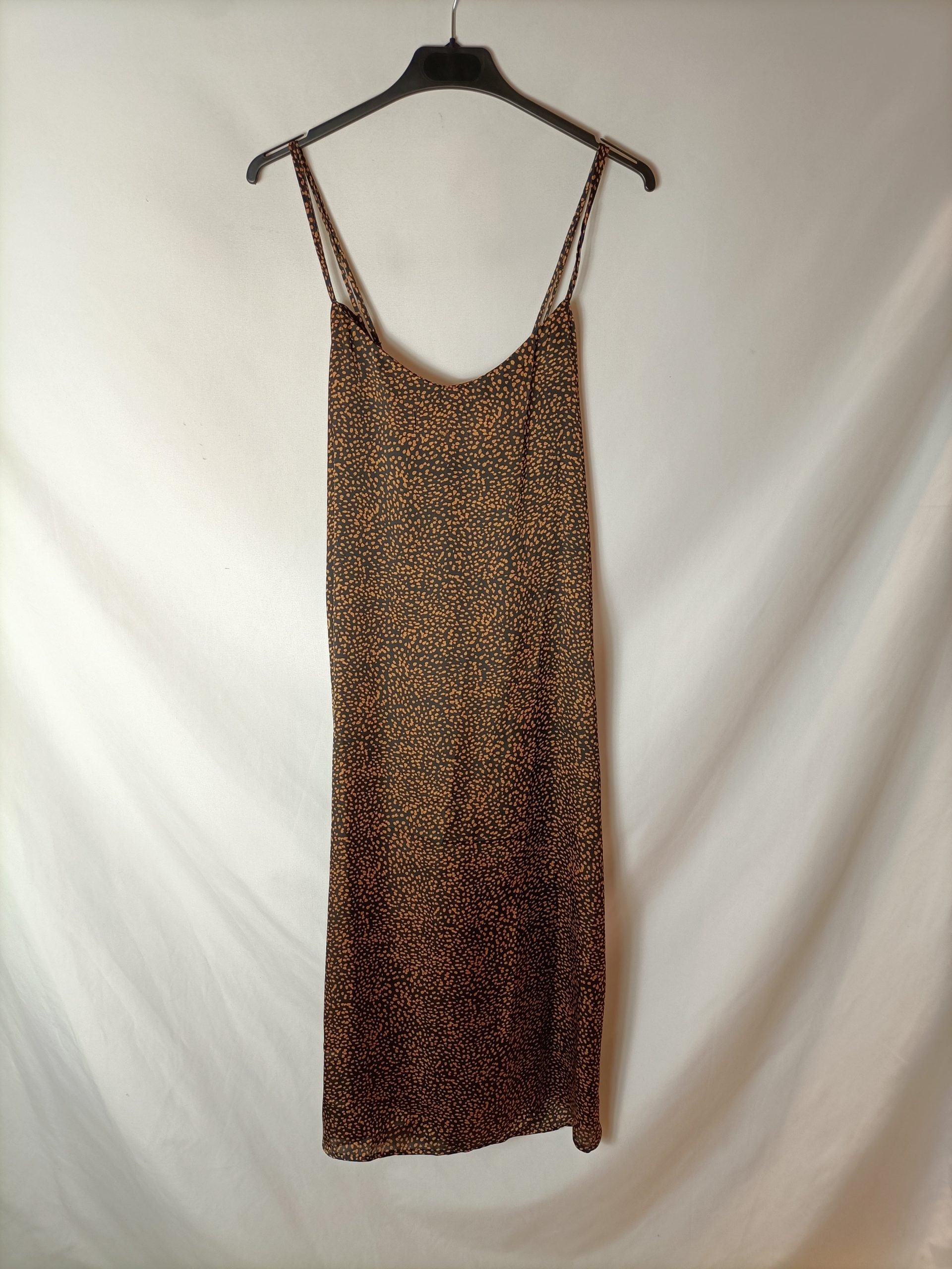 WOMEN´SECRET. Vestido midi satinado negro estampado. T M