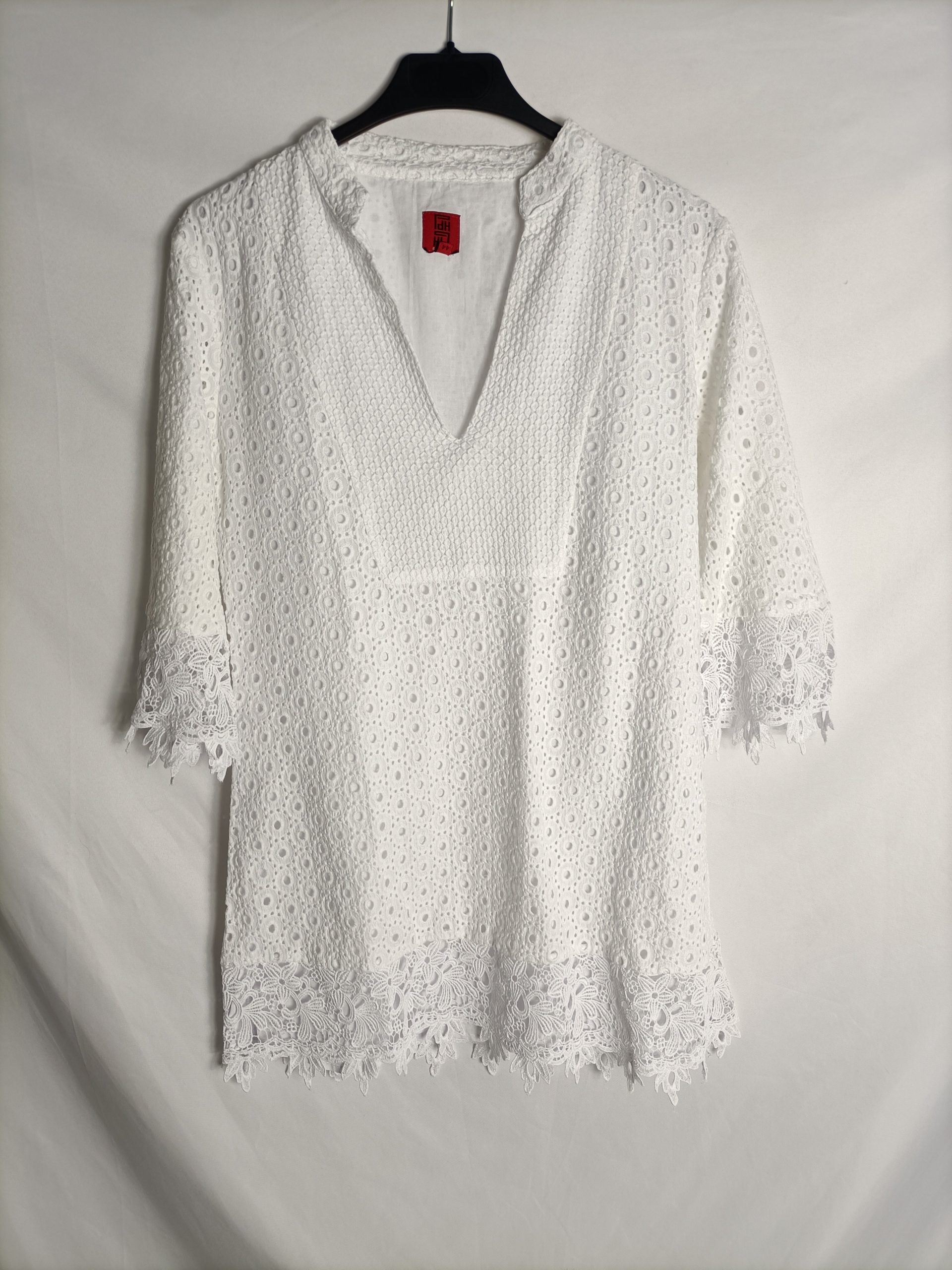 PEDRO DEL HIERRO. Vestido blanco troquelado T.44(m/l)