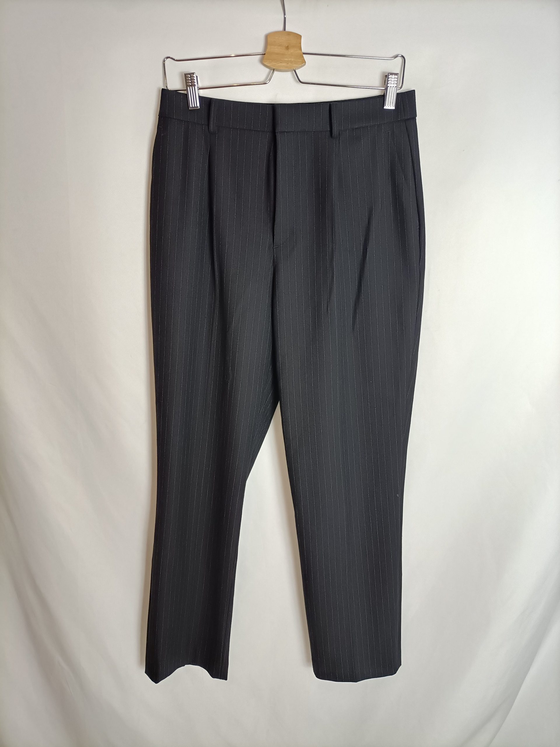 UNIQLO. Pantalón pinzas azul rayas T.m