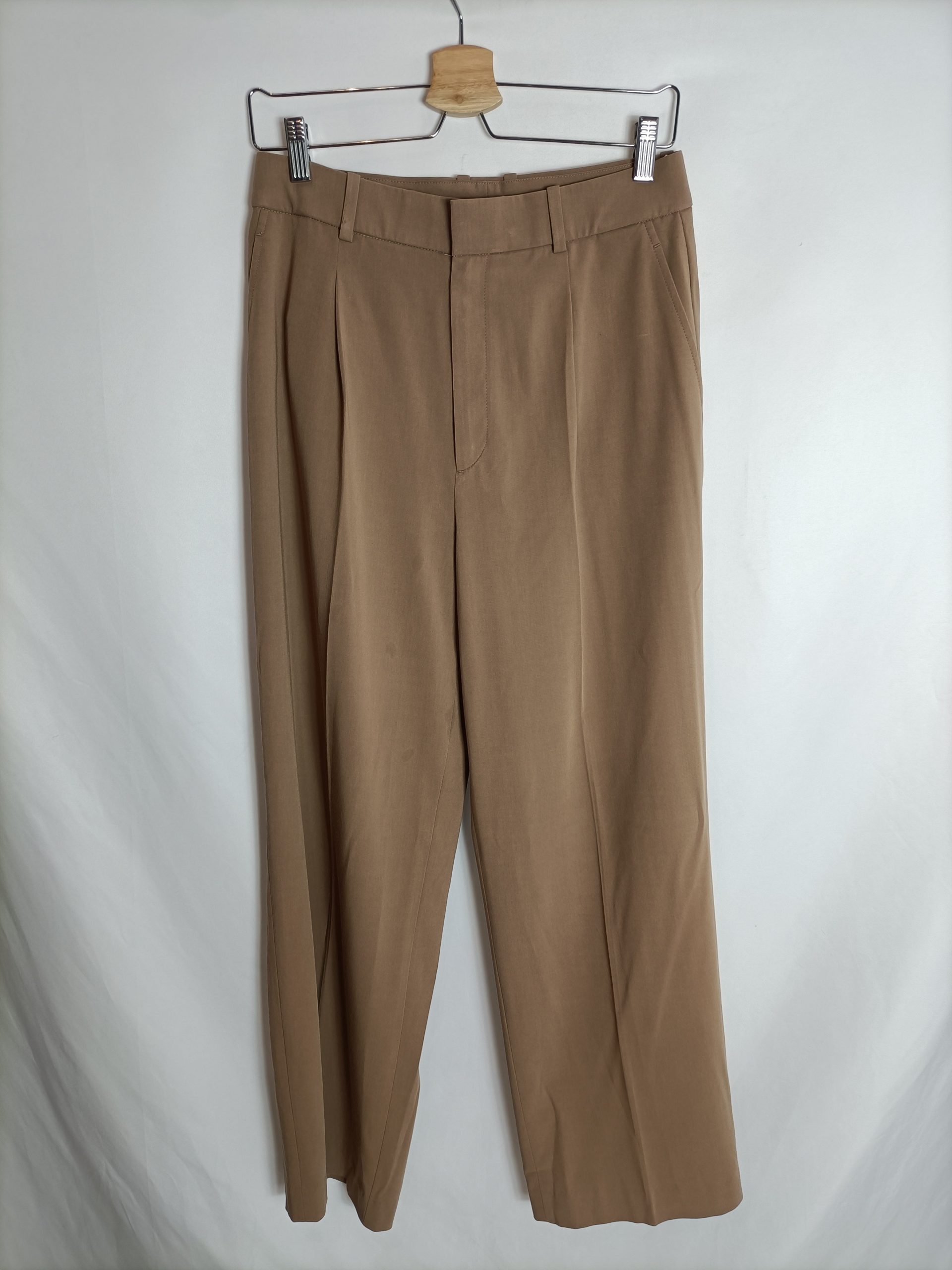 UNIQLO. Pantalón pinzas beige T.m