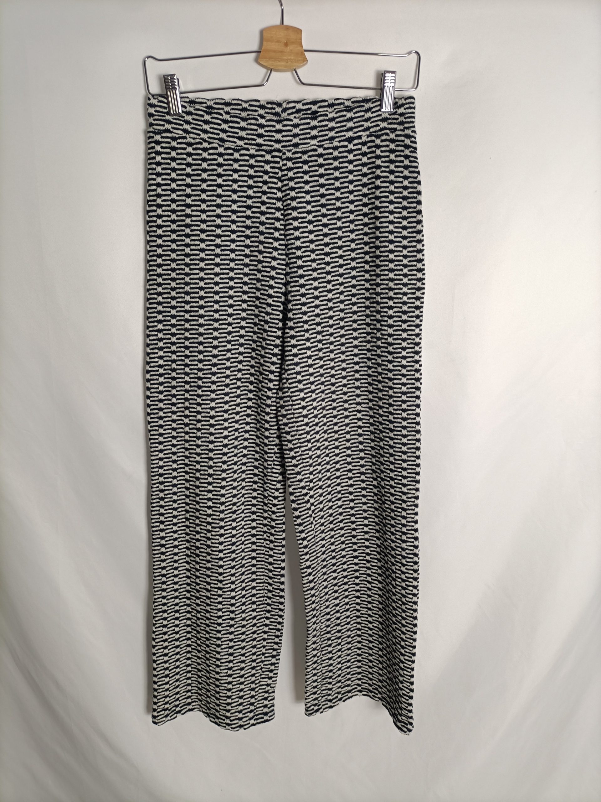 ZARA. Pantalón punto culotte T.s