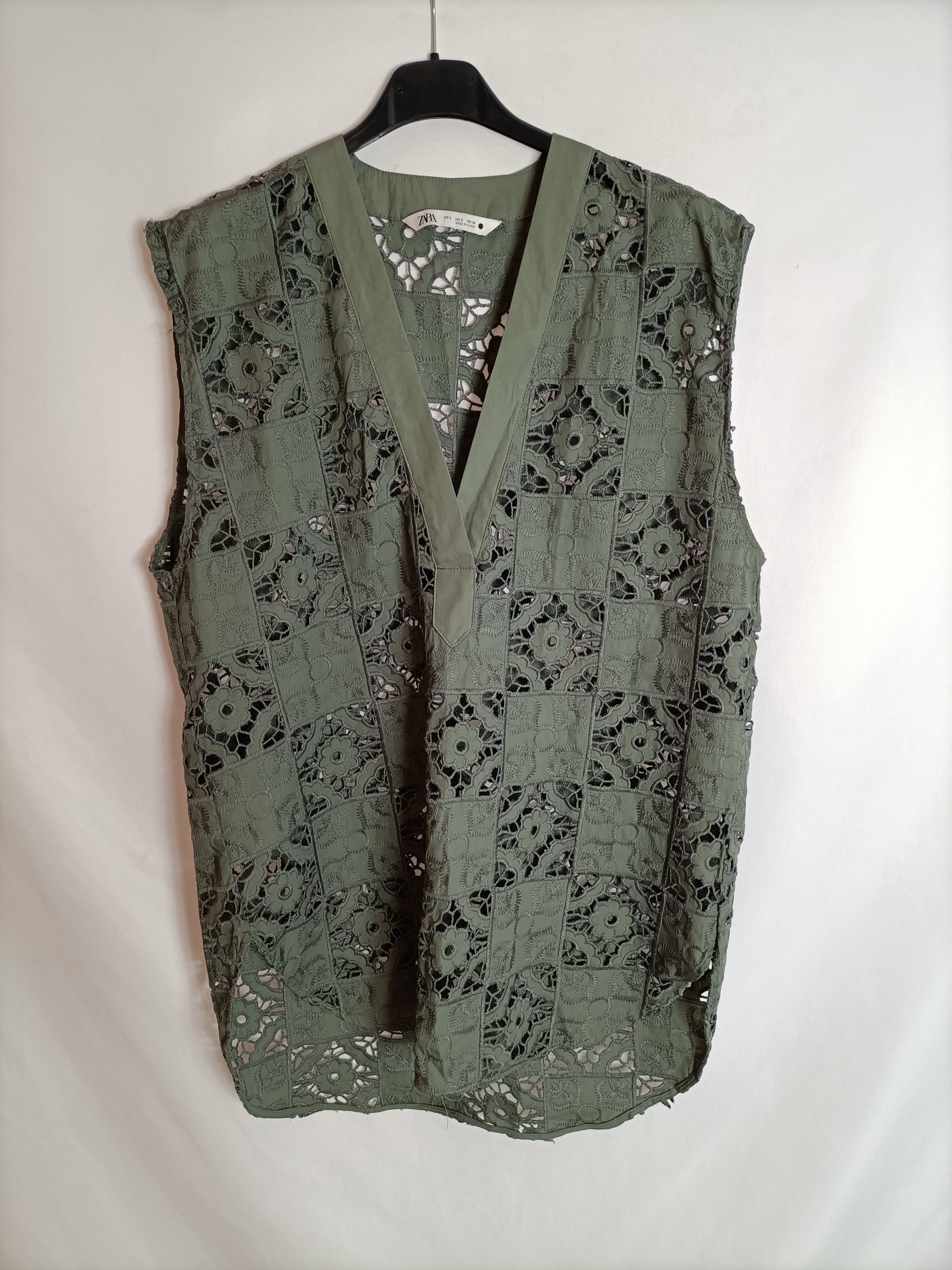 ZARA. Top verde encaje T.s