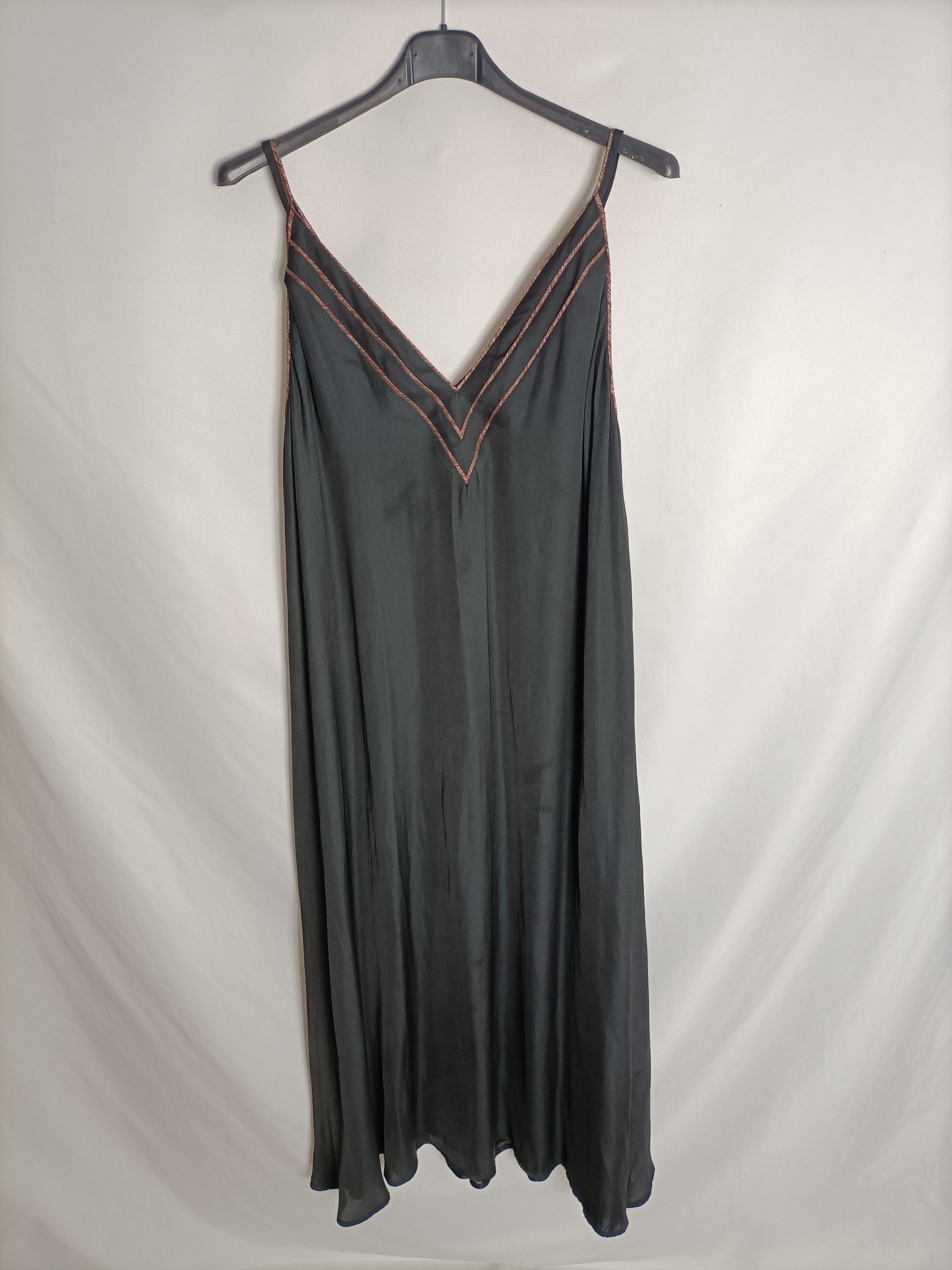 TINTORETTO. Vestido largo negro detalles T.m