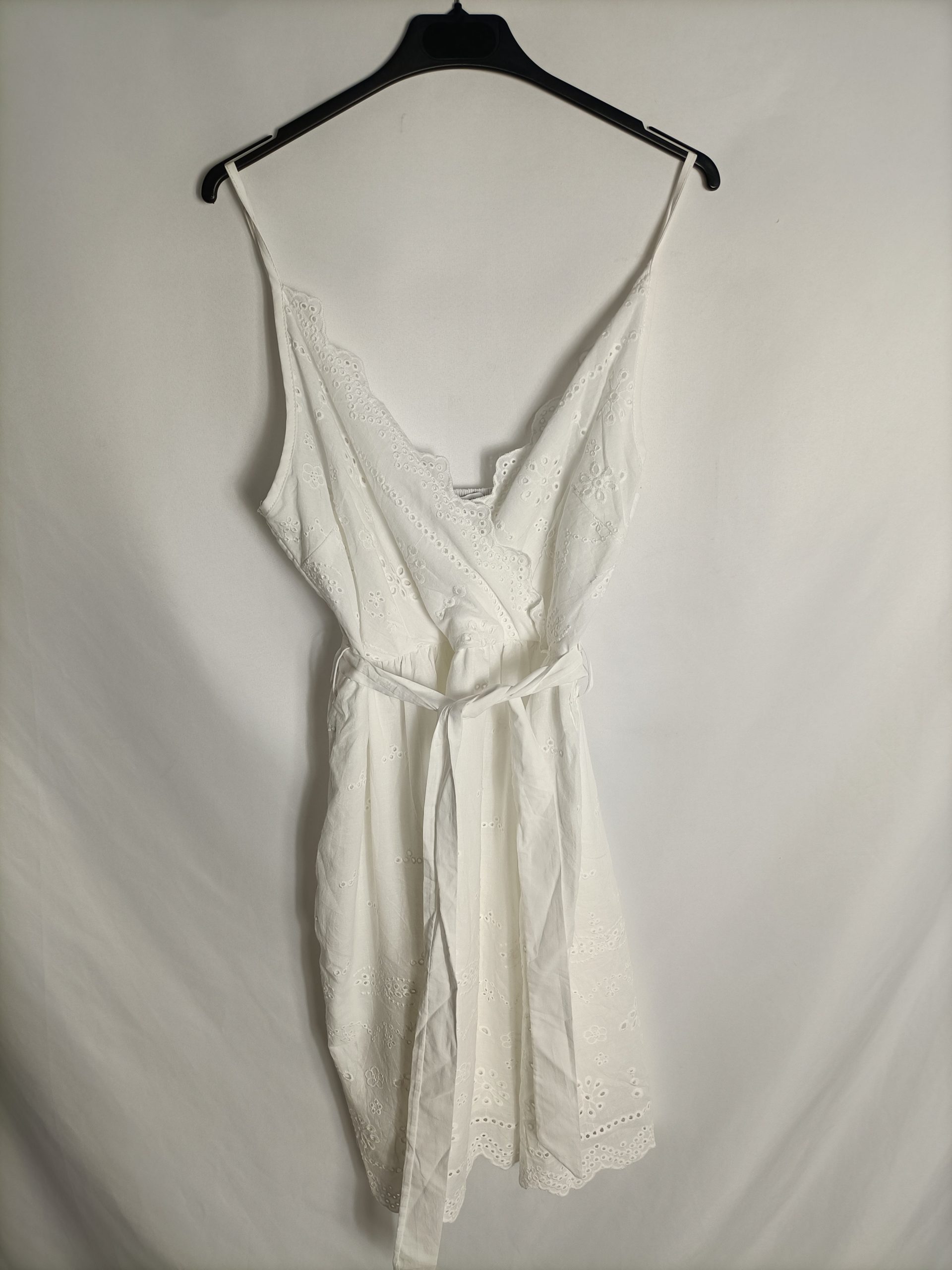 POLIN ET MOI. Vestido banco troquelado T.m