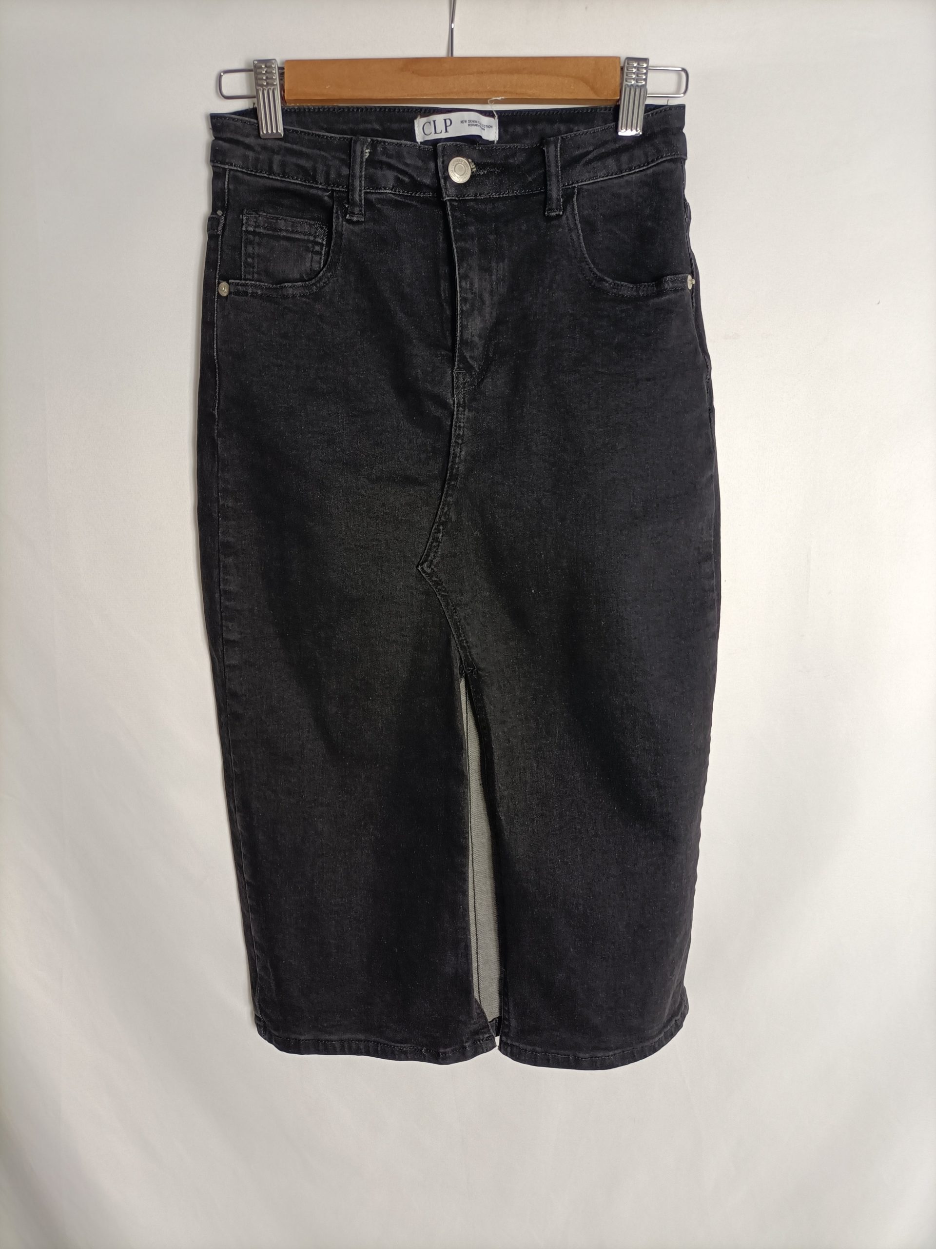 CLP. Falda midi negra T.u(34)