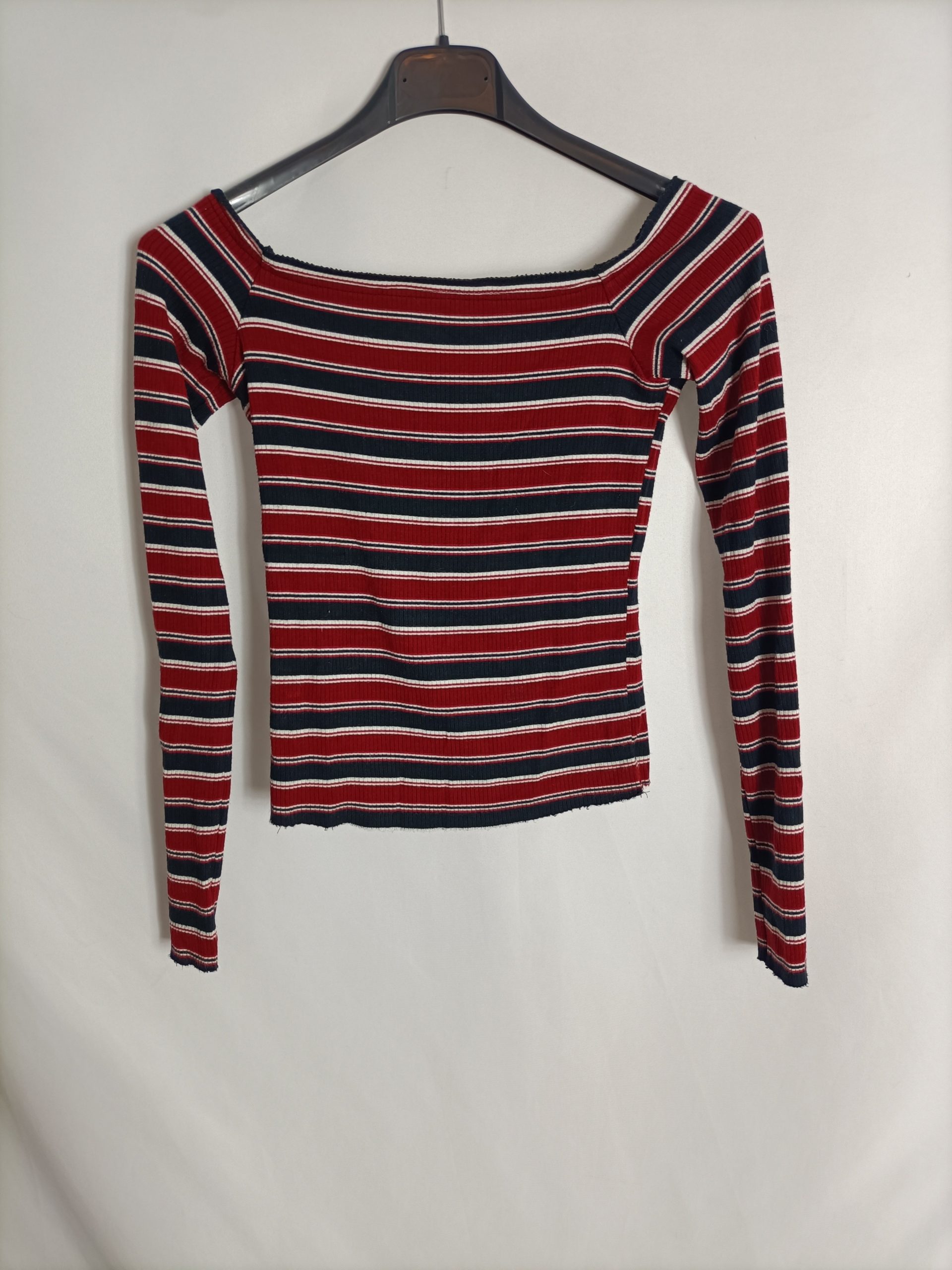 BERSHKA. Camiseta rayas T.s