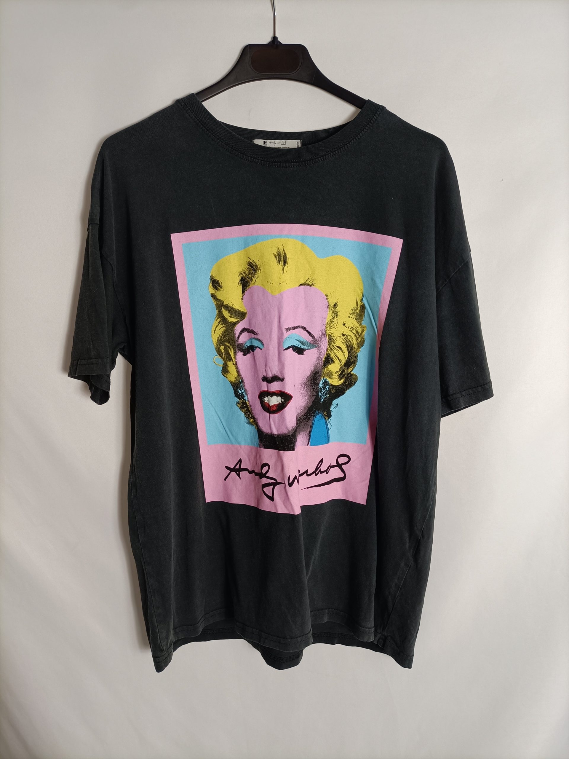 PULL&BEAR. Camiseta gris "Andy Warhol" T.m