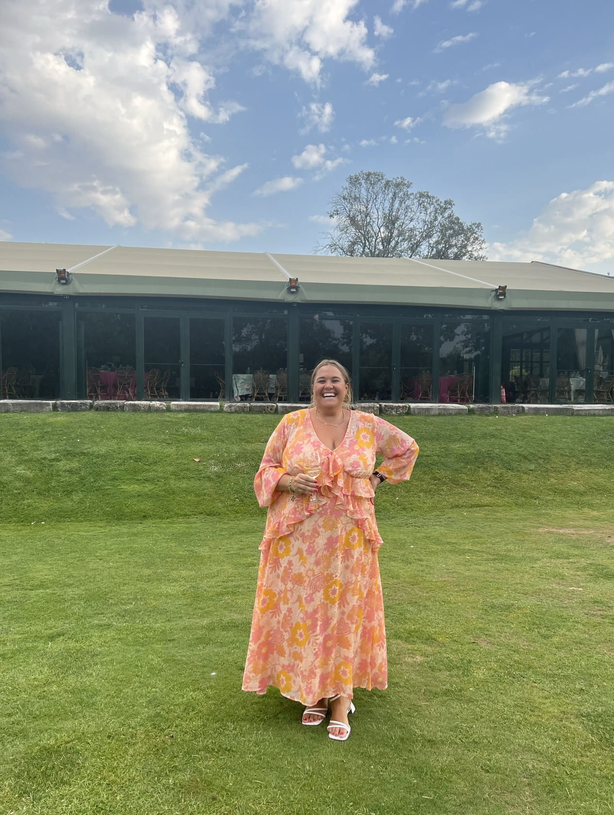 NEW LOOK CURVES. vestido naranja flores T.54