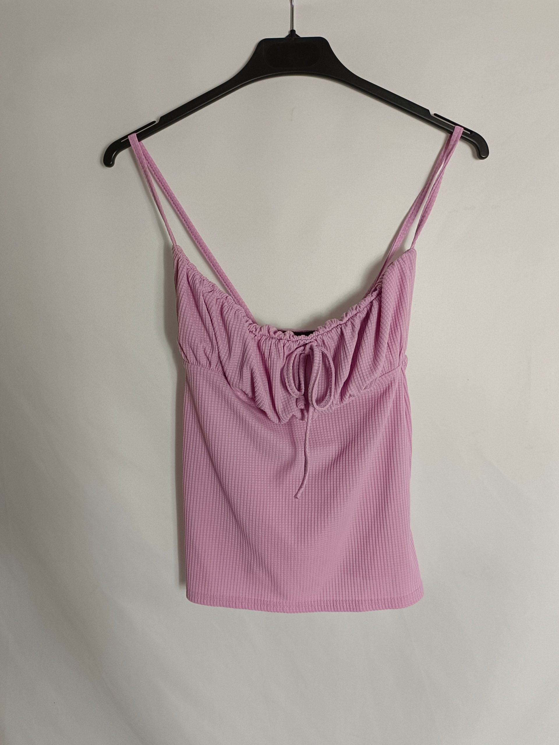 PRETTYLITTLETHING. Top rosa elástico T.38