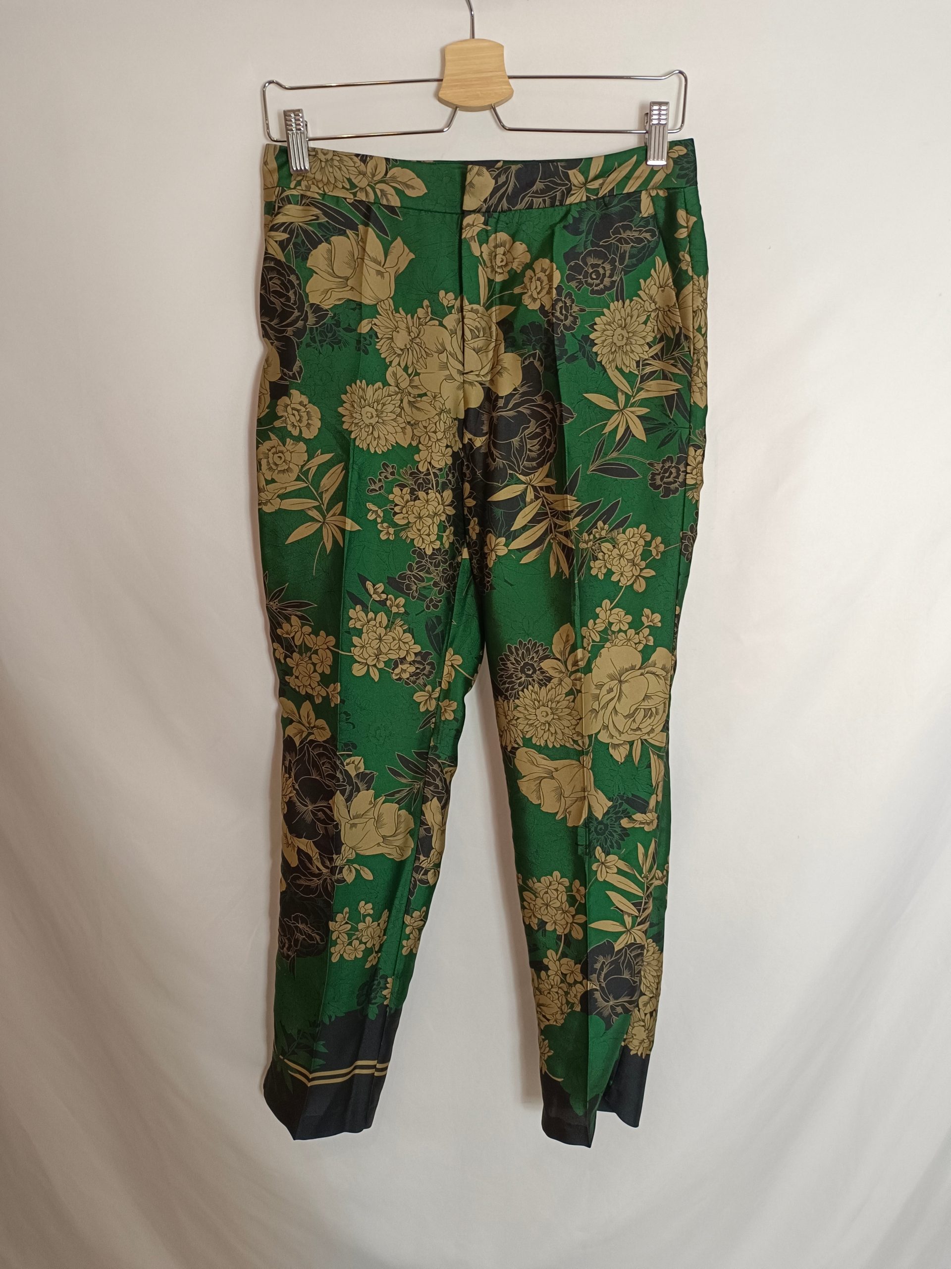 ZARA. Blazer verde flores T.s