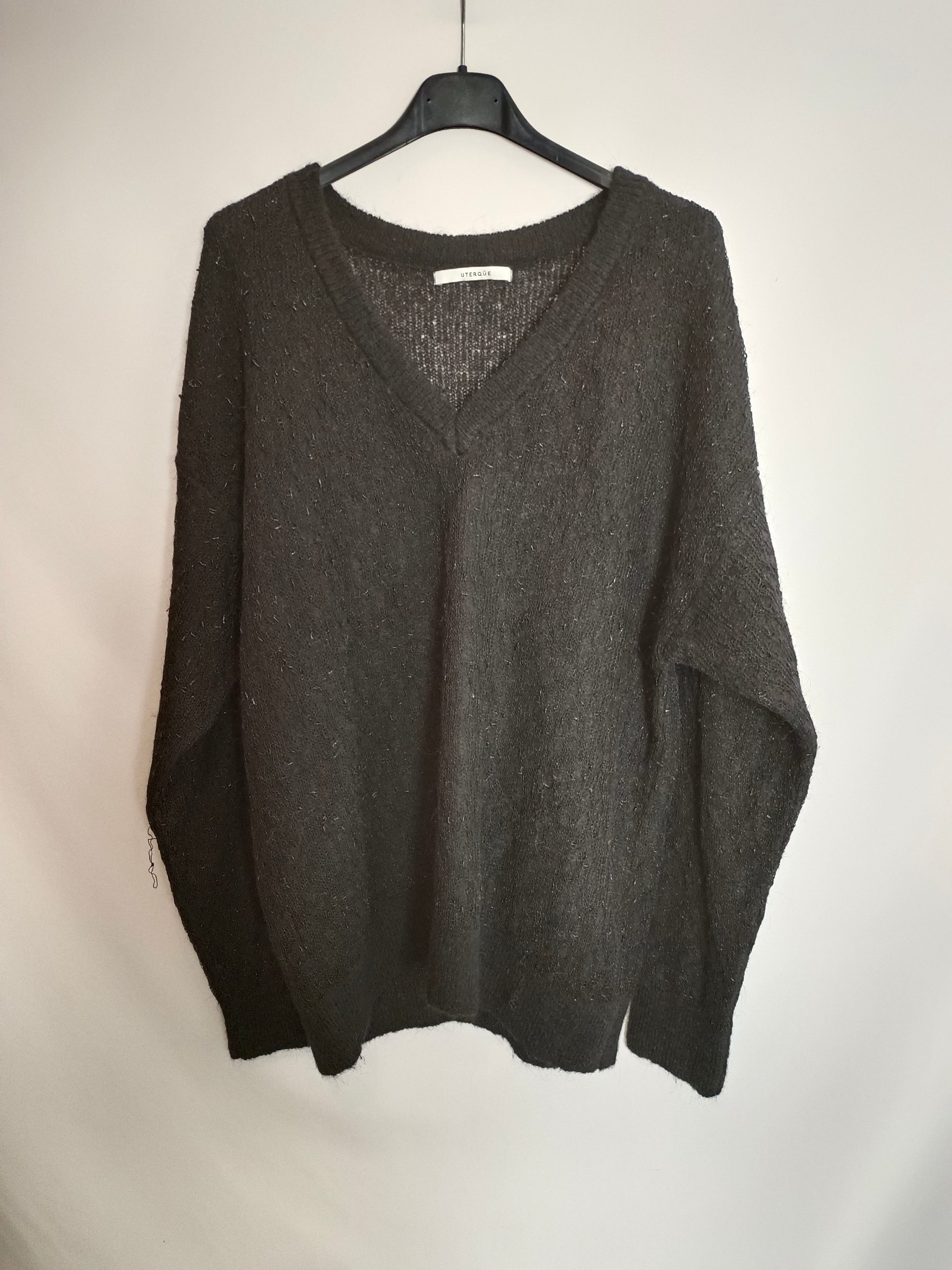 UTERQÜE. Jersey negro hilos T.l