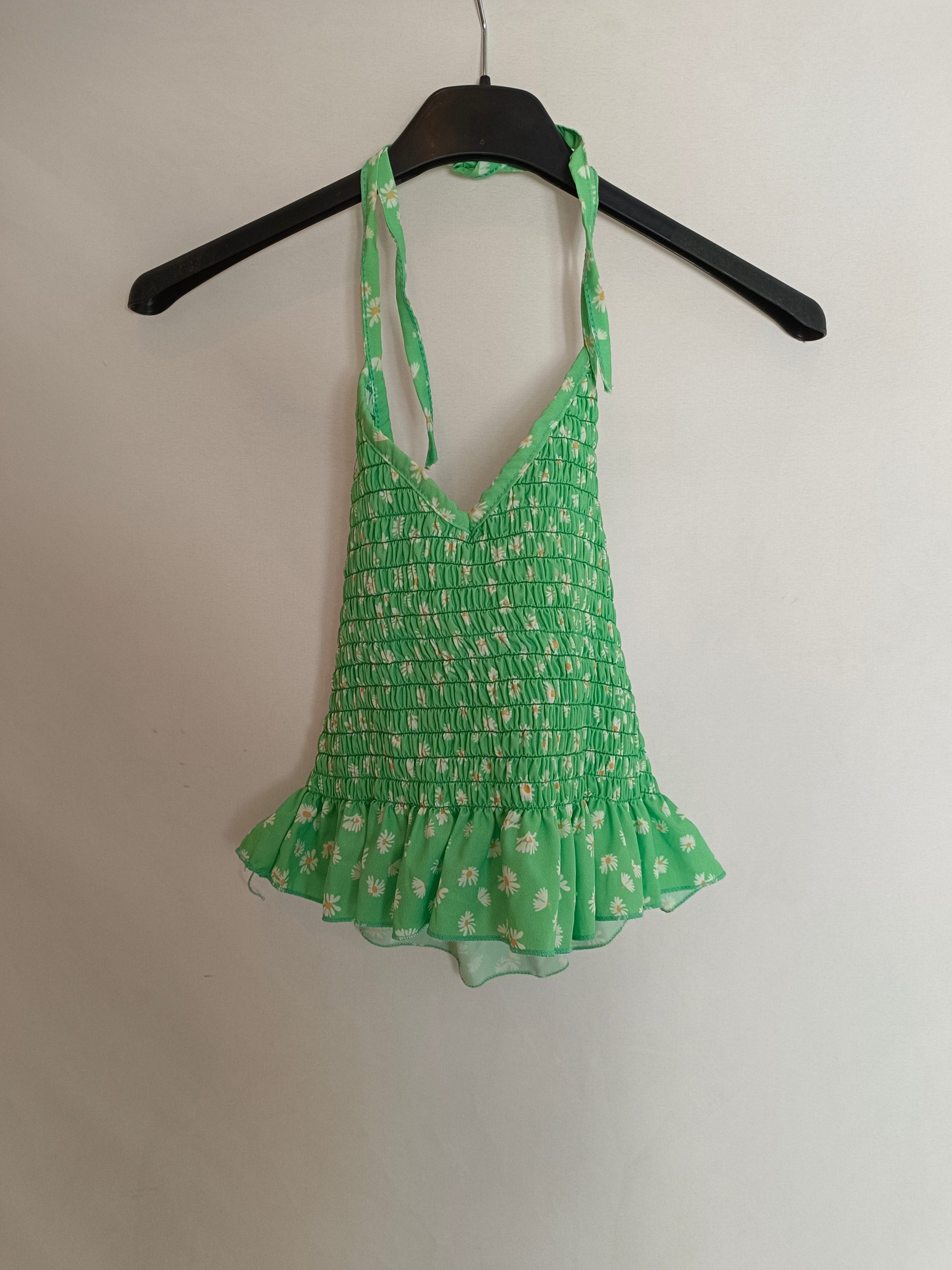 OTRAS. Croptop verde flores Tu(xs)