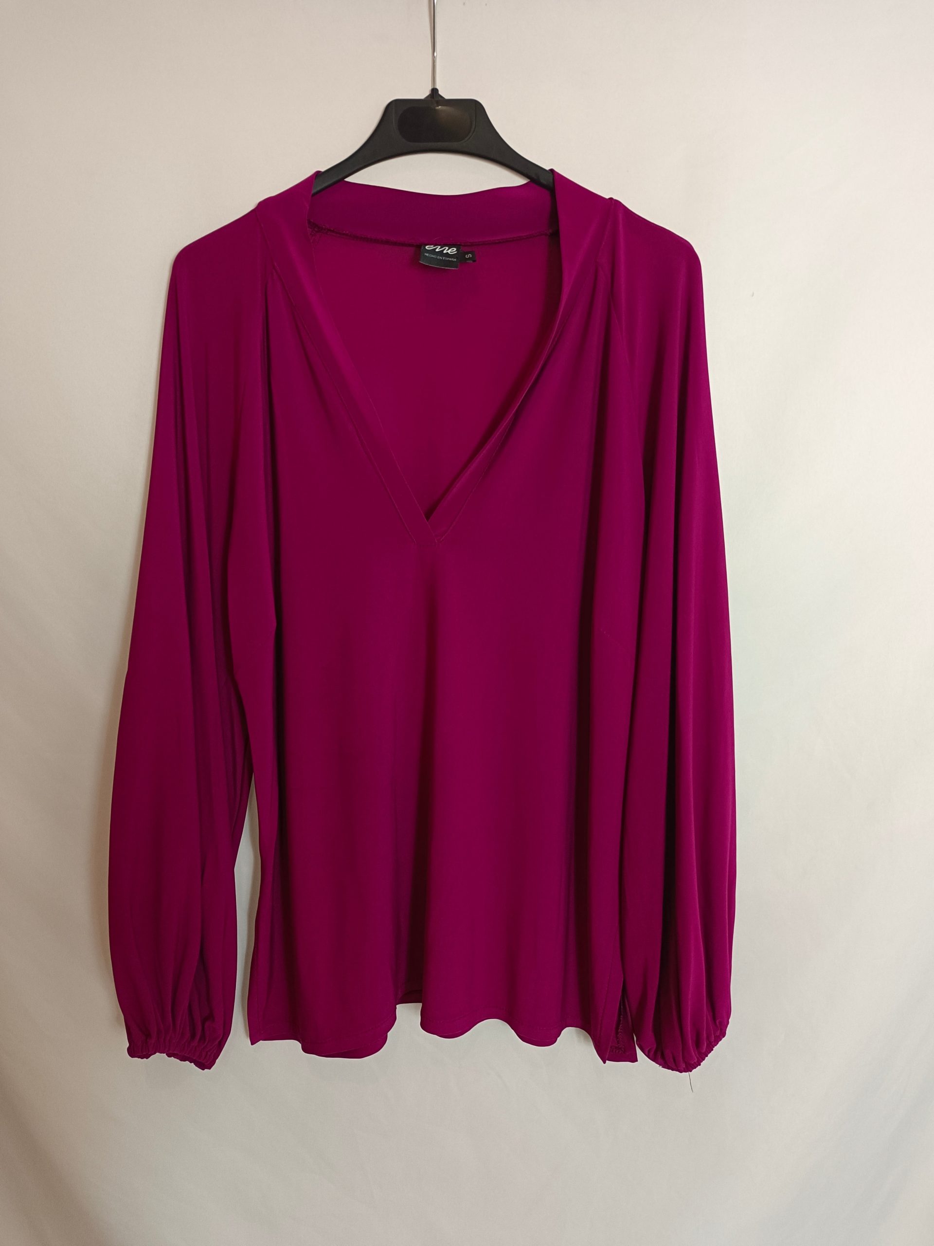 ERRE Blusa rosa cuello de pico T.S