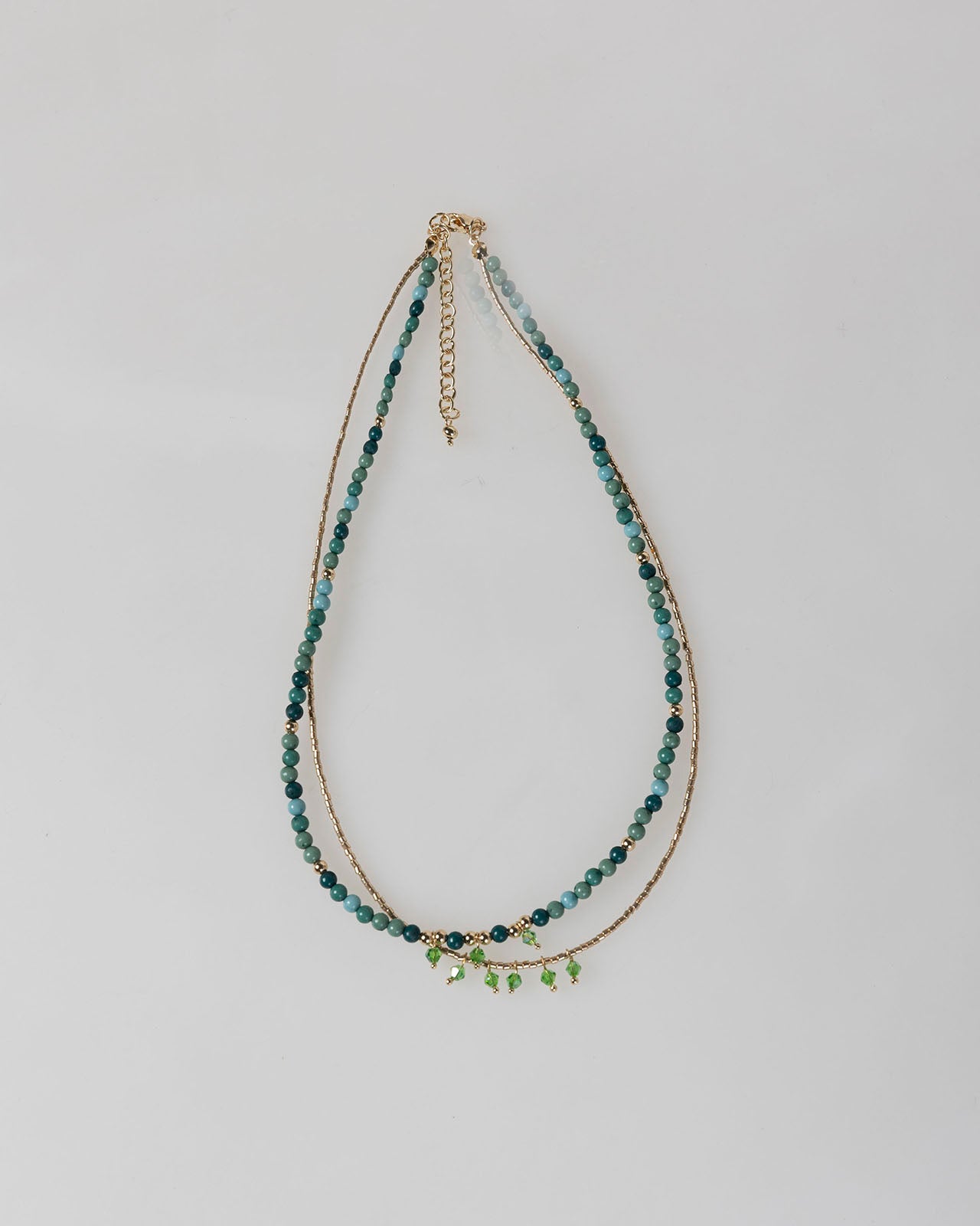 Collar doble abalorios verdes y color oro