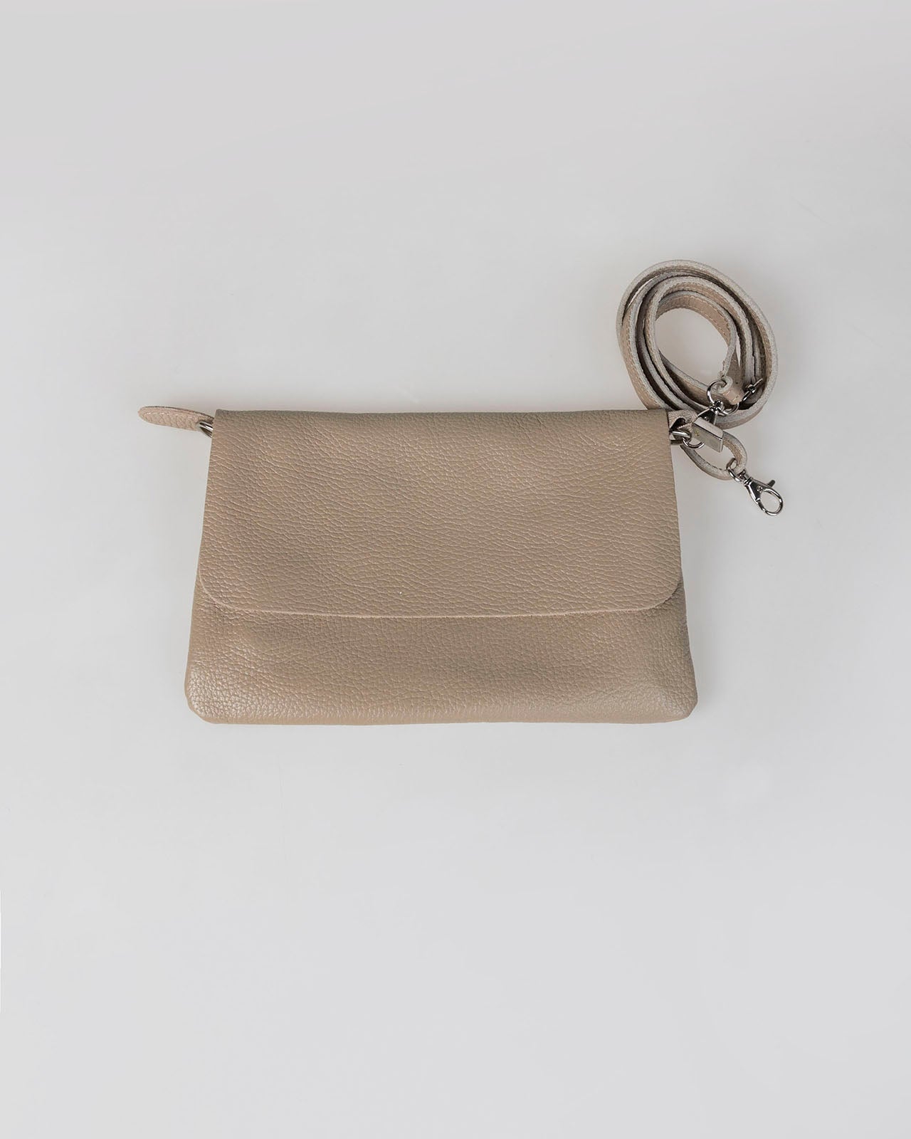 Bolso tipo bandolera de piel