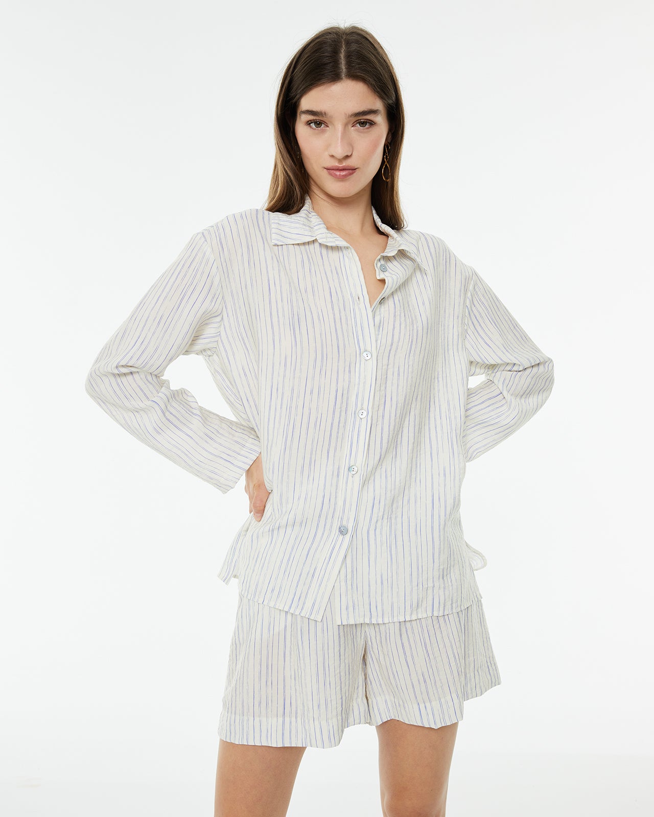 Camisa oversize de rayas de manga larga