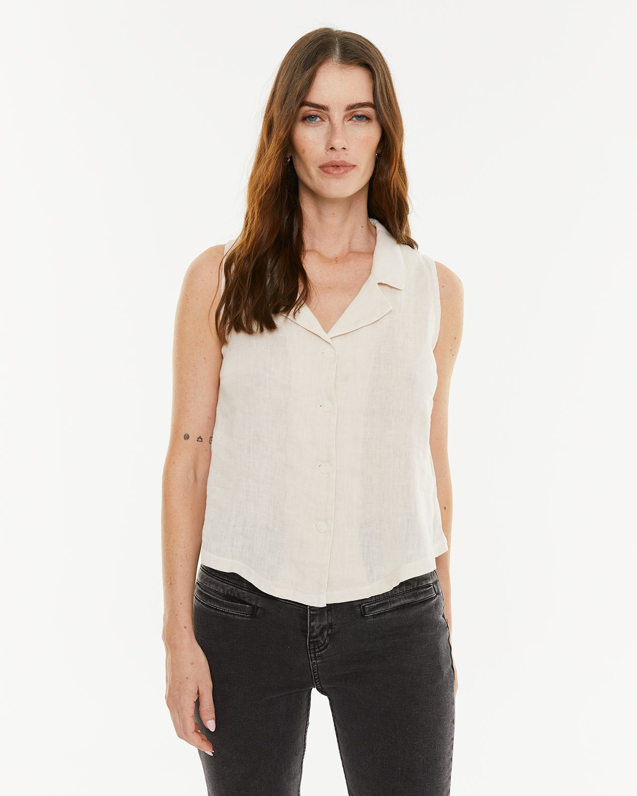 Chaleco de lino recto con cuello solapa