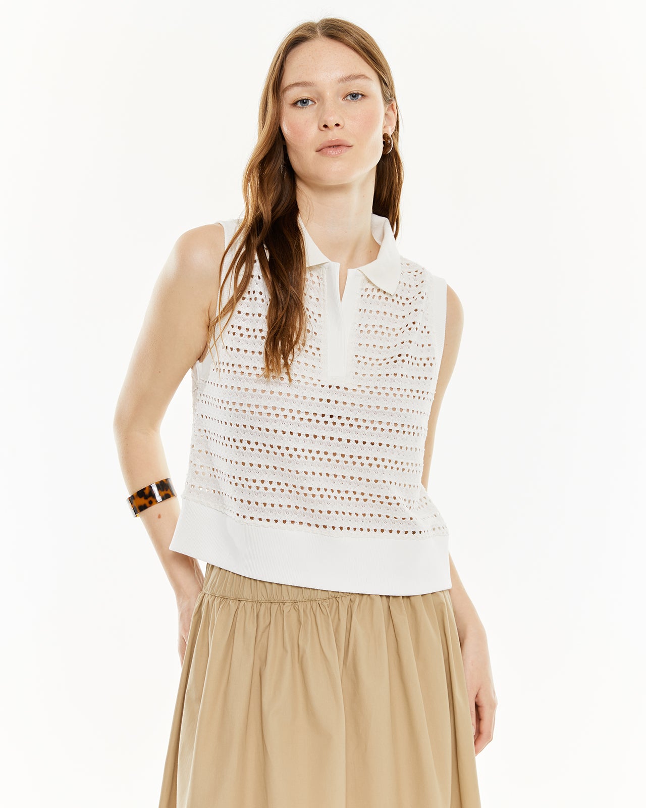 Polo calado con escote