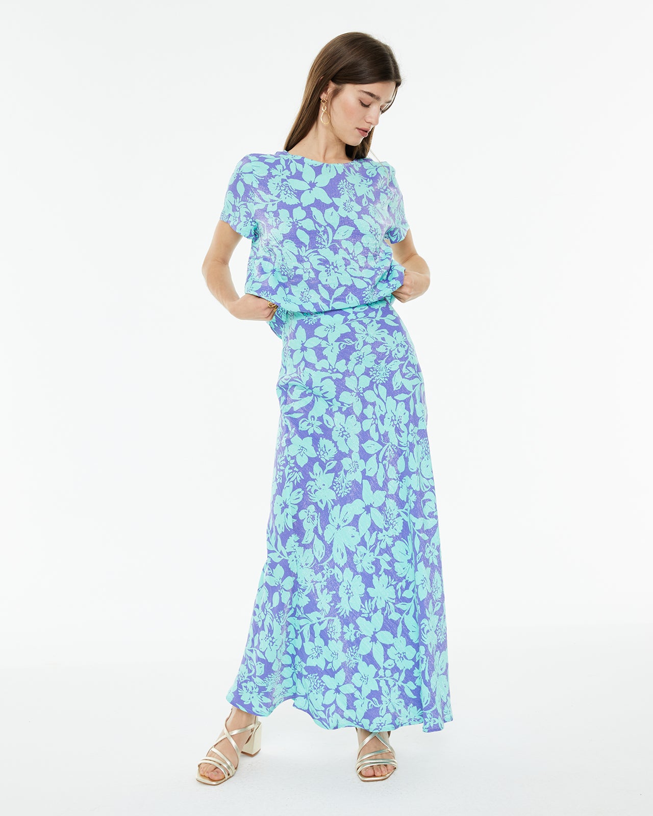 Falda midi estampado floral grande