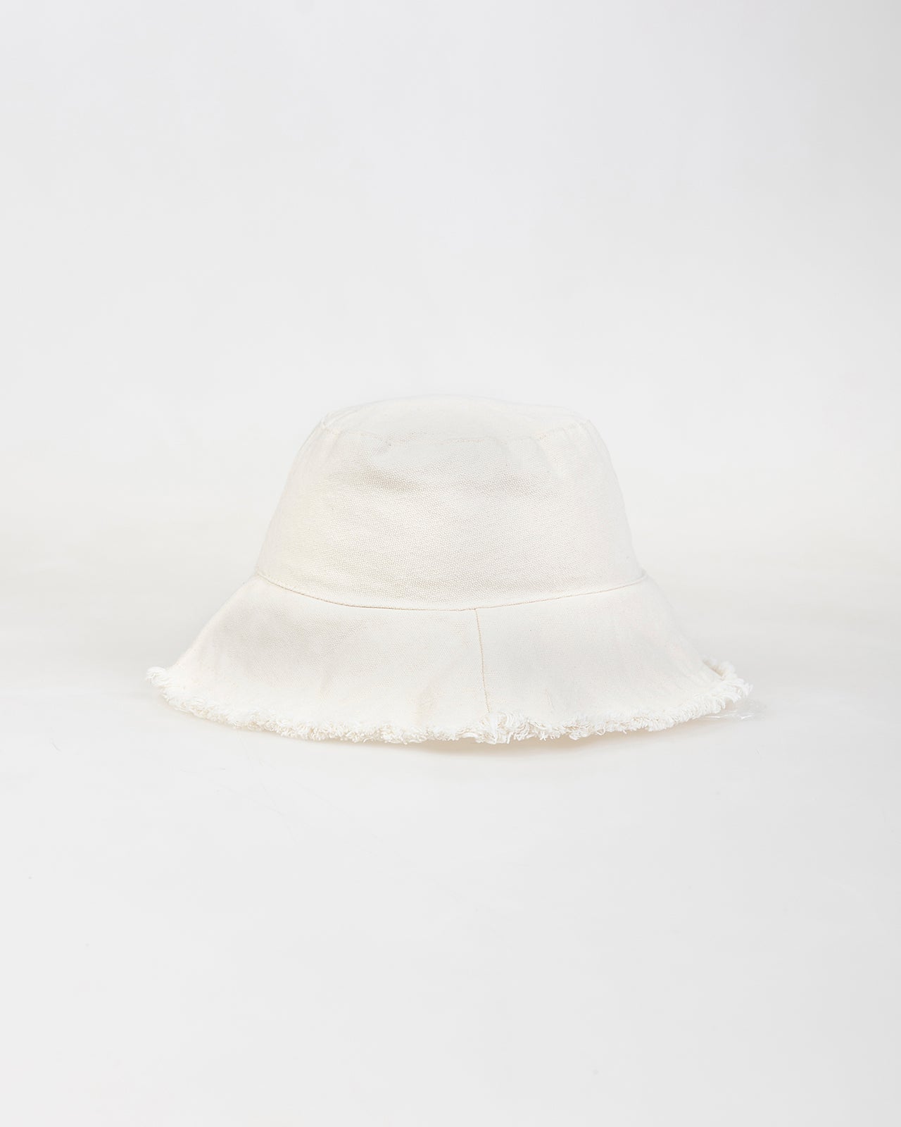 Gorro bucket deshilachado