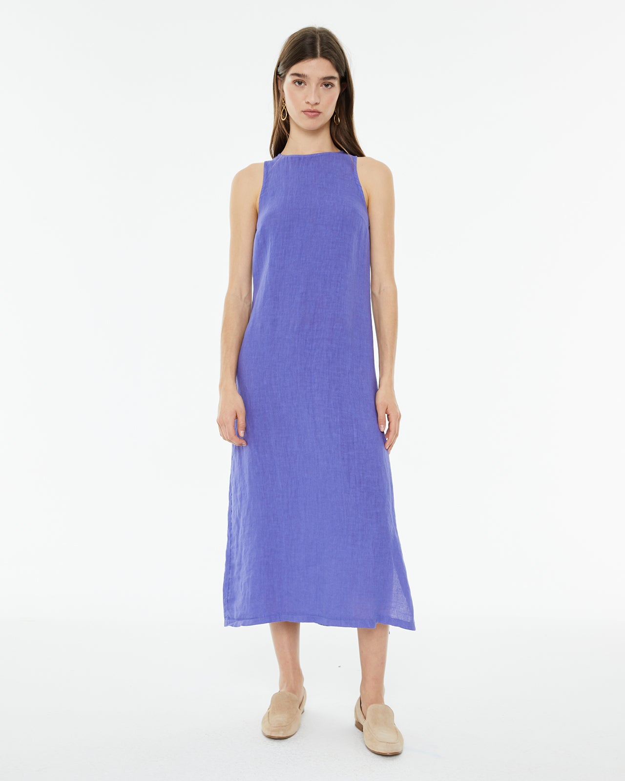 Vestido midi de lino sin mangas con cuello redondo