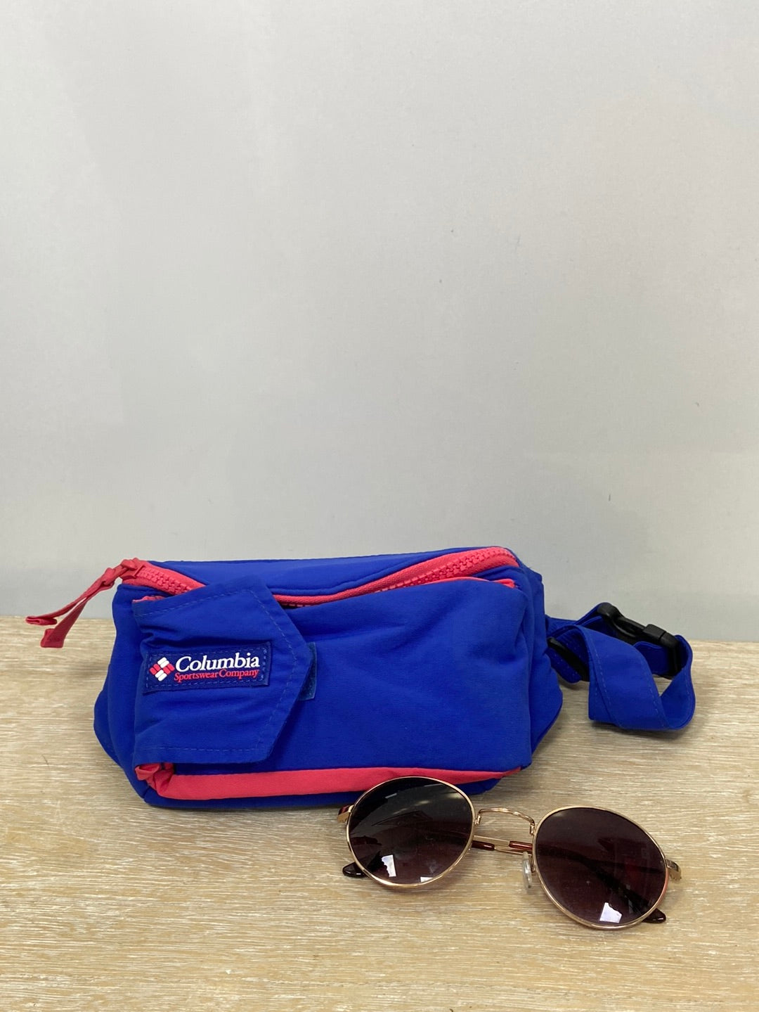 COLUMBIA.Riñoneta bicolor