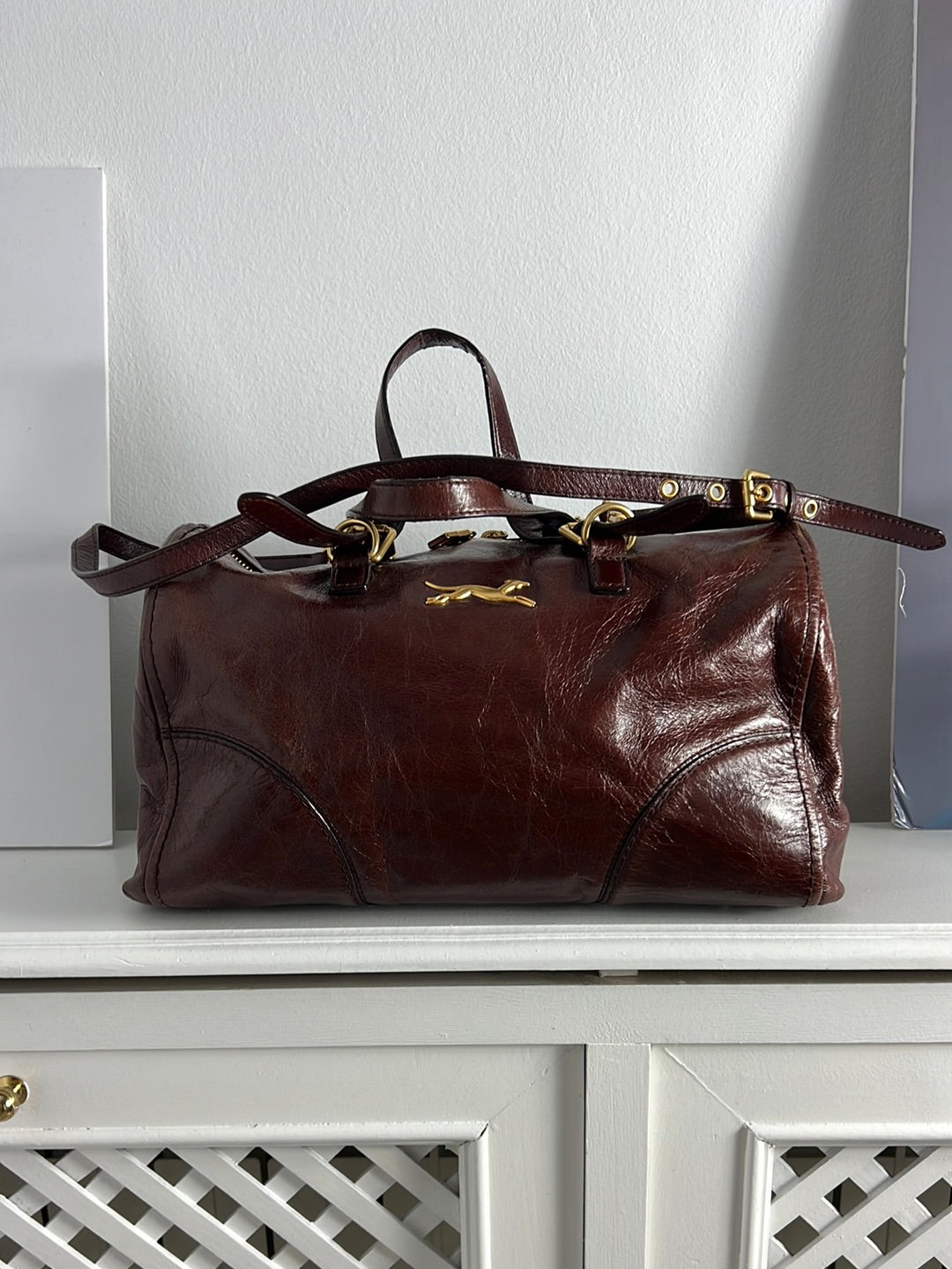 BIMBA Y LOLA. Bolso mediano burdeos piel