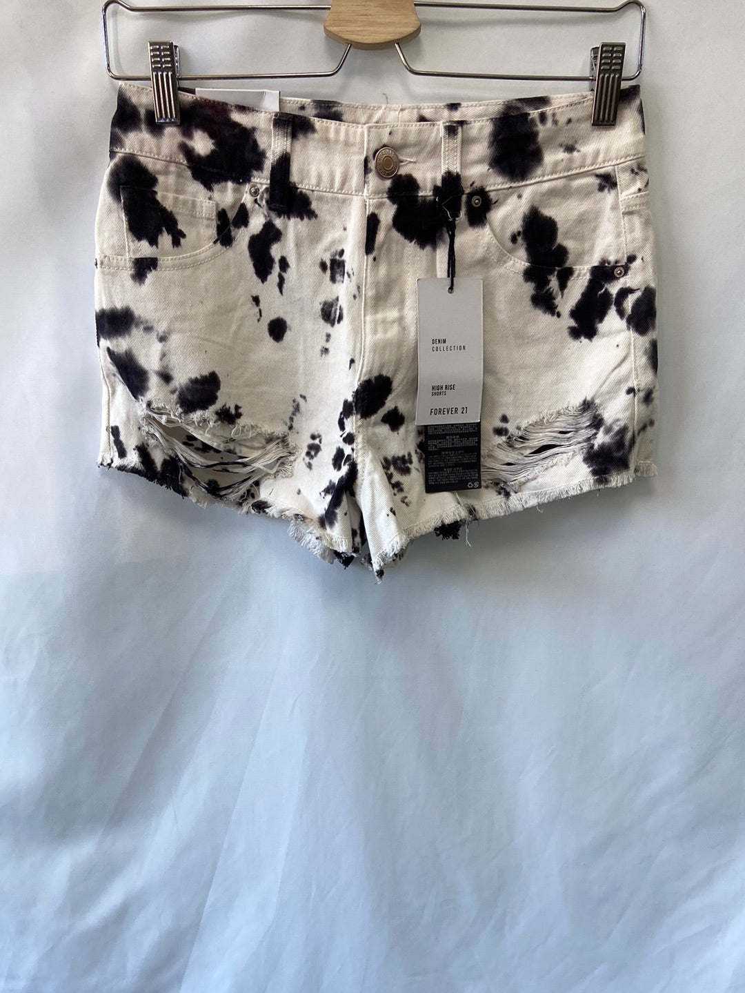 FOREVER21.Shorts tie dye vaqueros T.25(36)