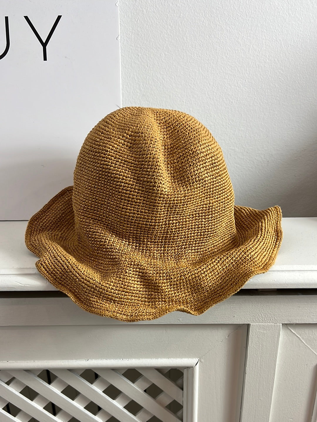 ZARA. Sombrero rafia ala ondulada. T S