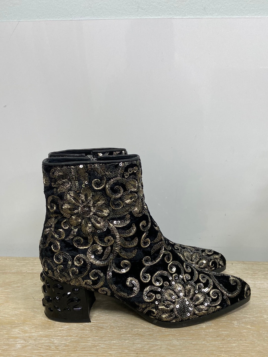 PONS QUINTANA.Botines bordados T.39