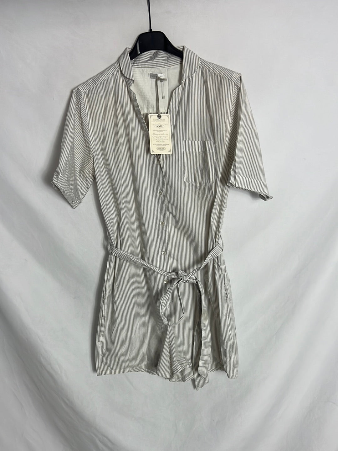 OYSHO. Mono corto blanco rayas grises. T S