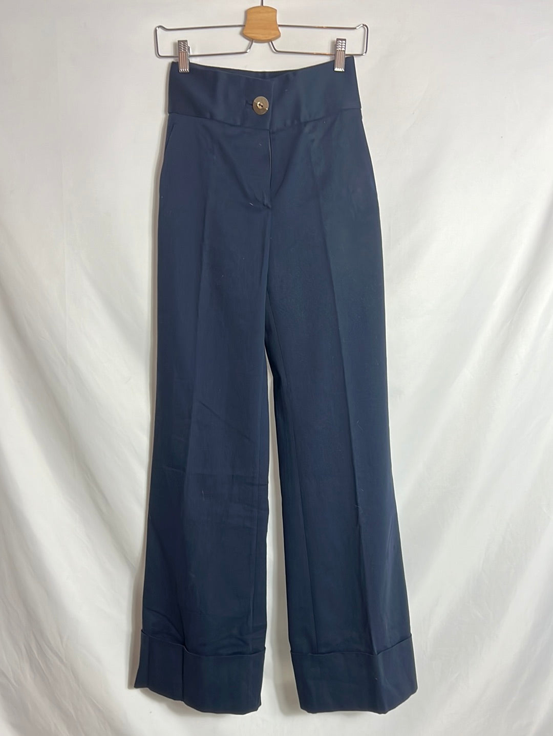 UTERQUE. Pantalón pata ancha azul marino. T 34