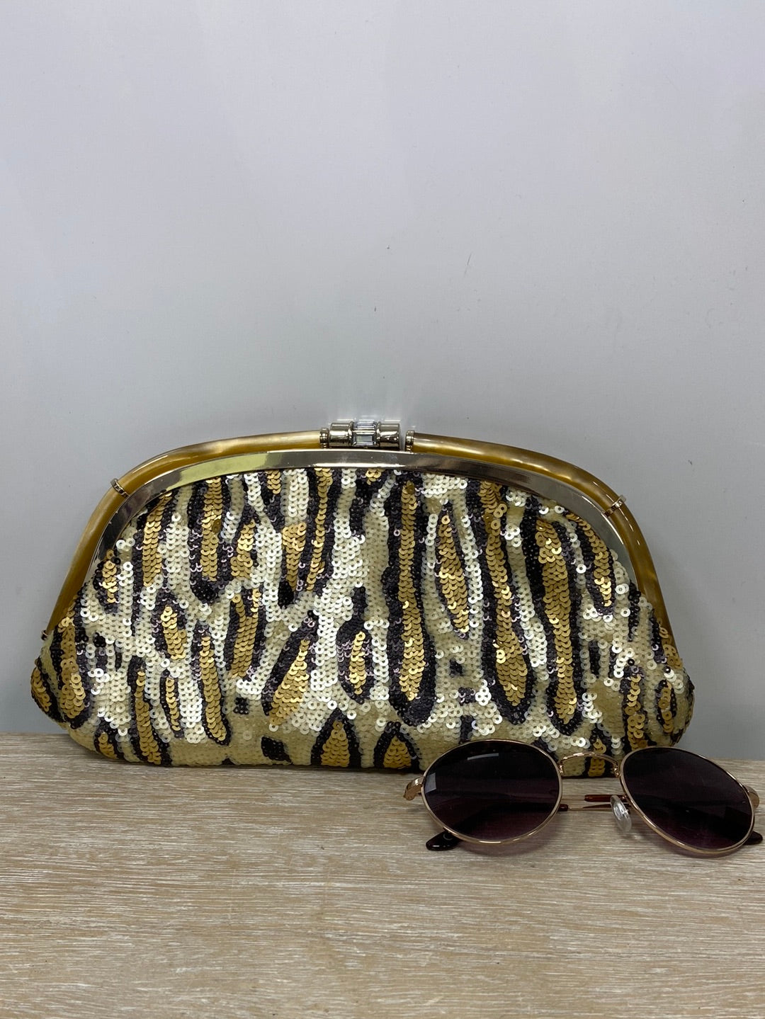 UTERQÜE. Bolso lentejuelas print