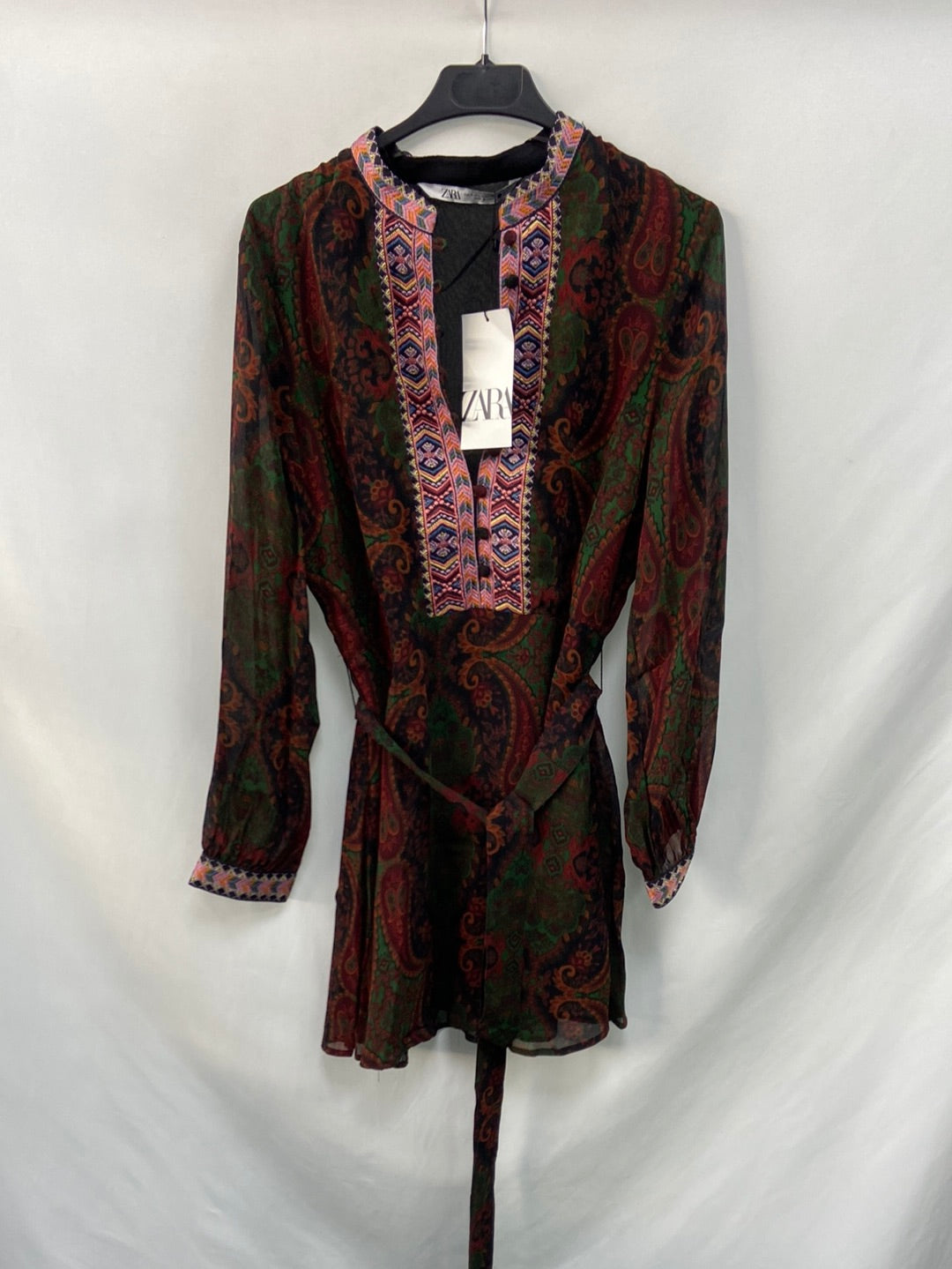 ZARA.Vestido corto estampado T.s