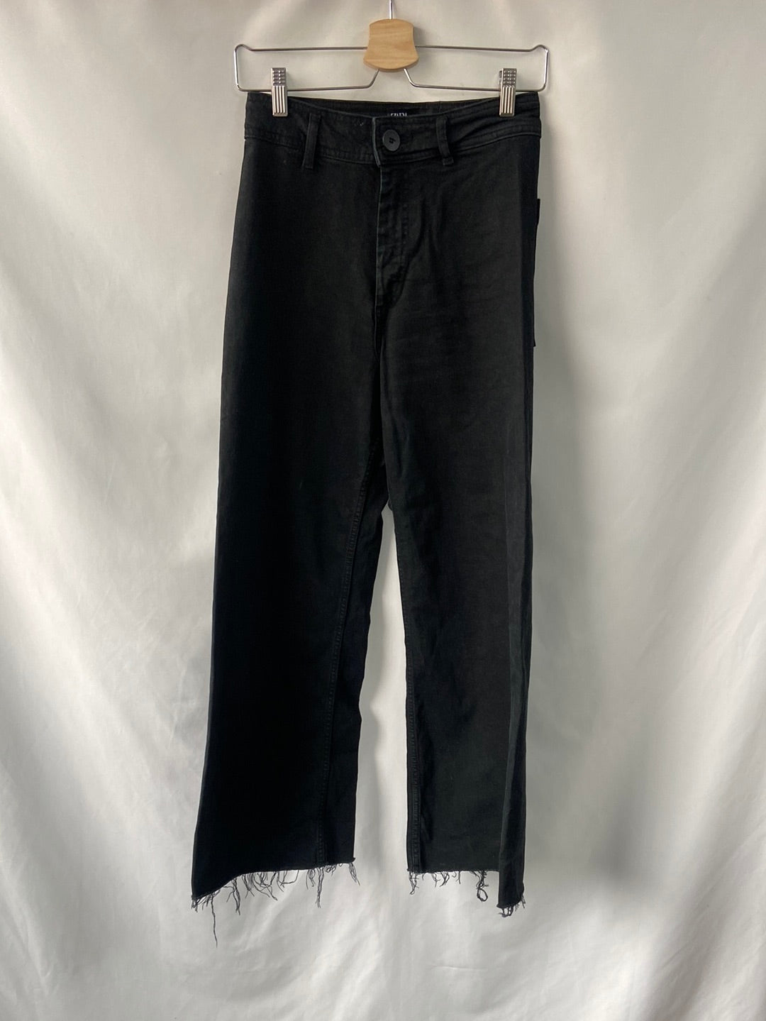 ZARA.Pantalones vaqueros negros culotte T.36