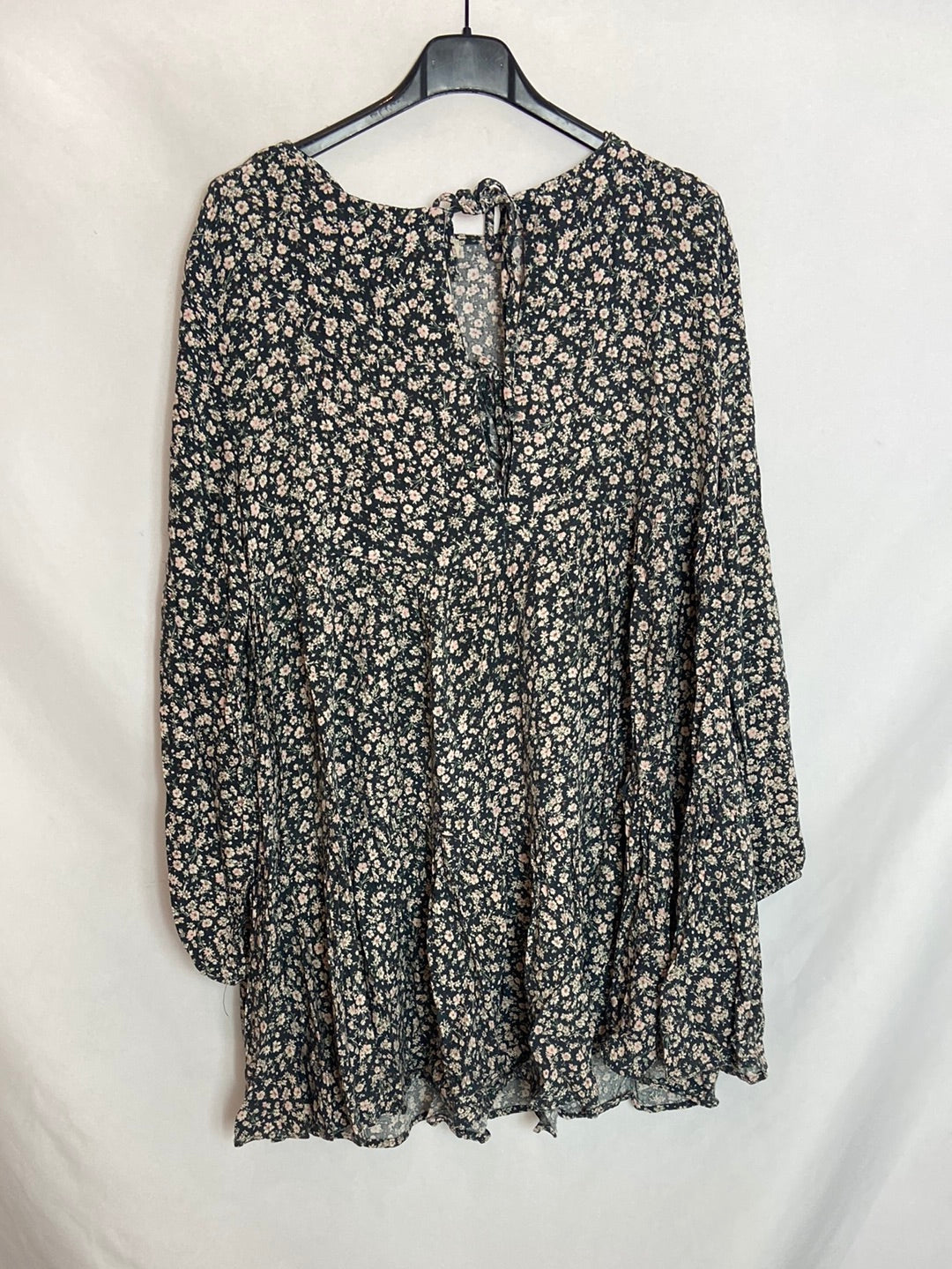 PULL & BEAR. Vestido corto flores T.S