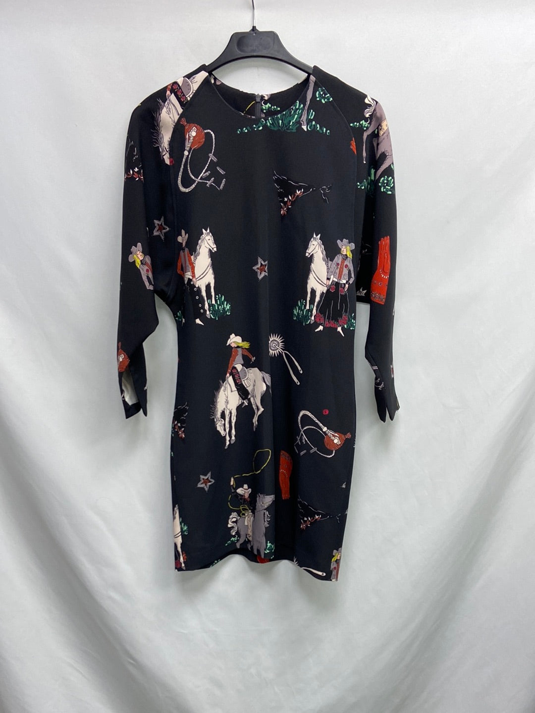 BIMBA Y LOLA. Vestido corto negro T.xs