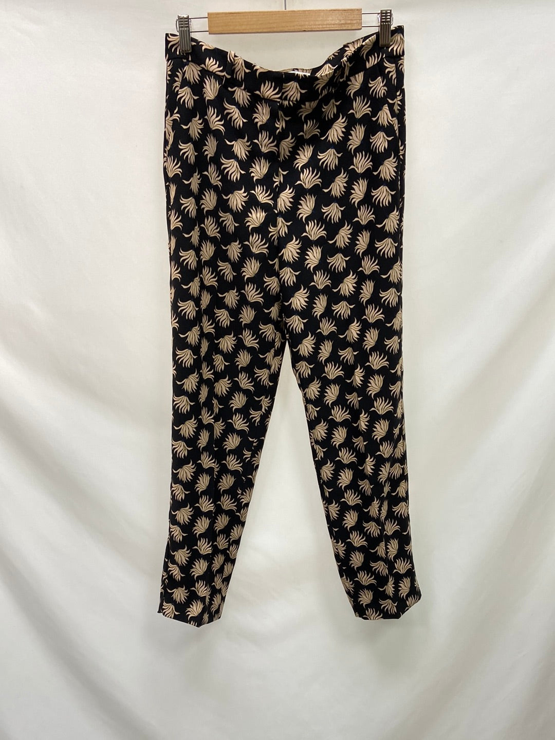 MANGO.Pantalones formales estampados T.38