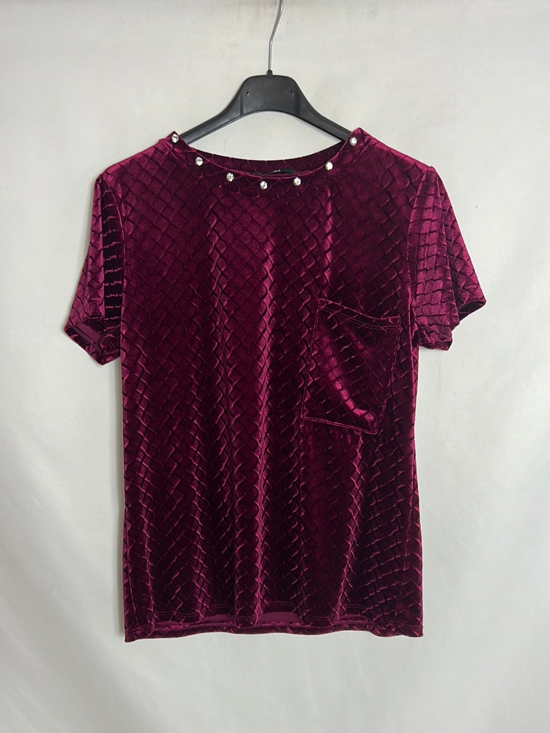 ZUIKI. Camiseta terciopelo vino T.M