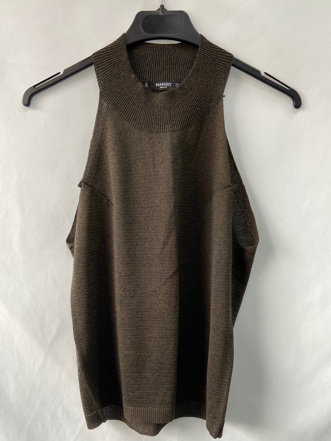 MANGO.Top punto halter verde hilos dorados T.M