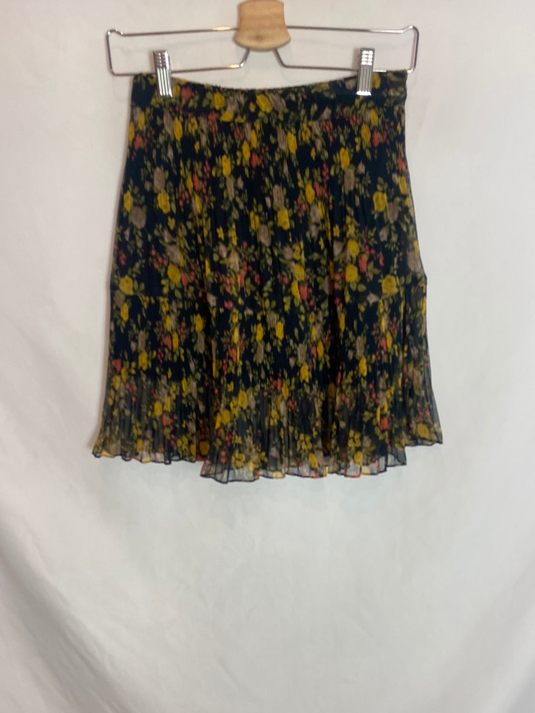 OTRAS. Falda mini volantes flores. T.36